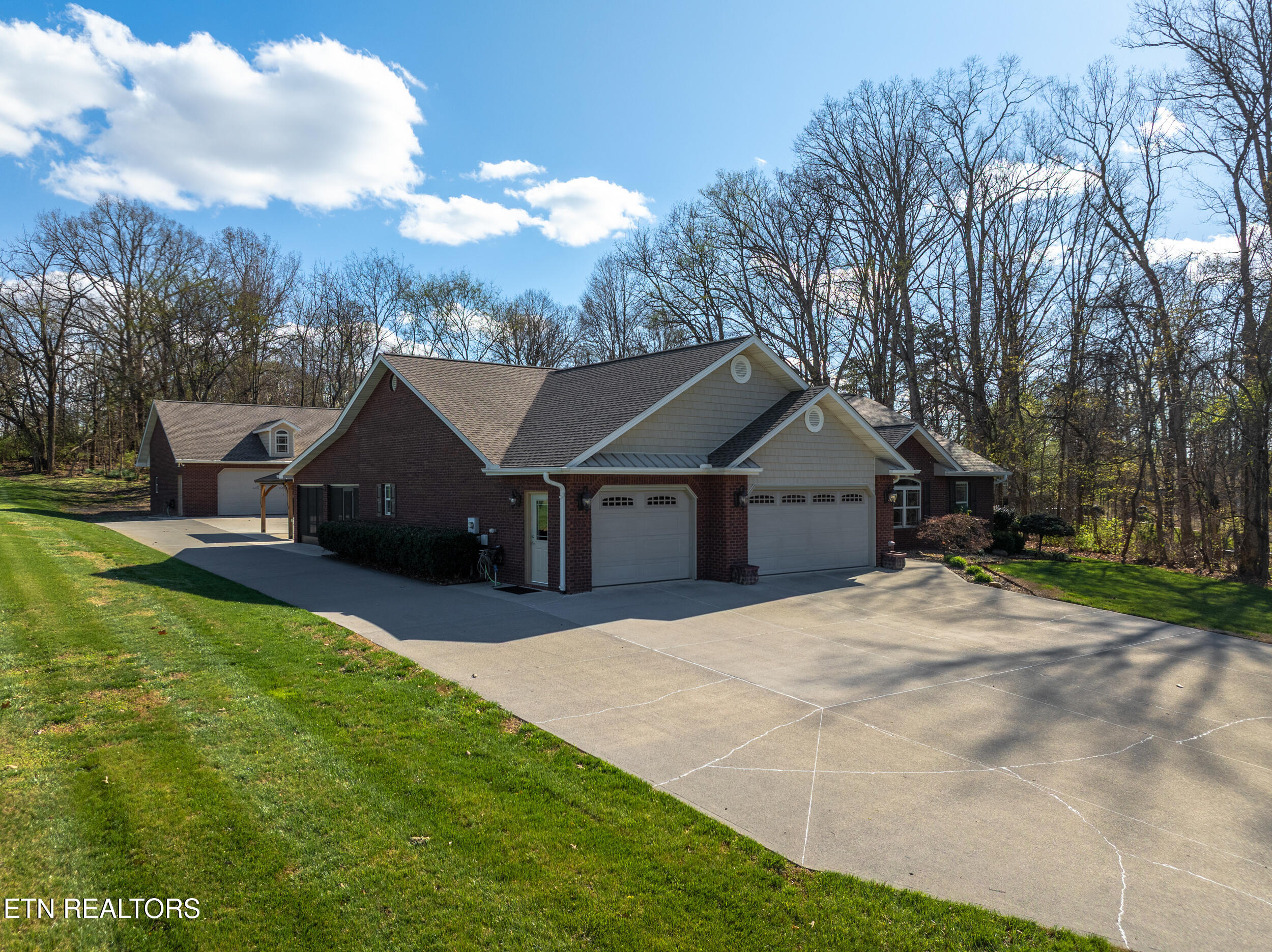 225 Piney Road Kodak TN 37764