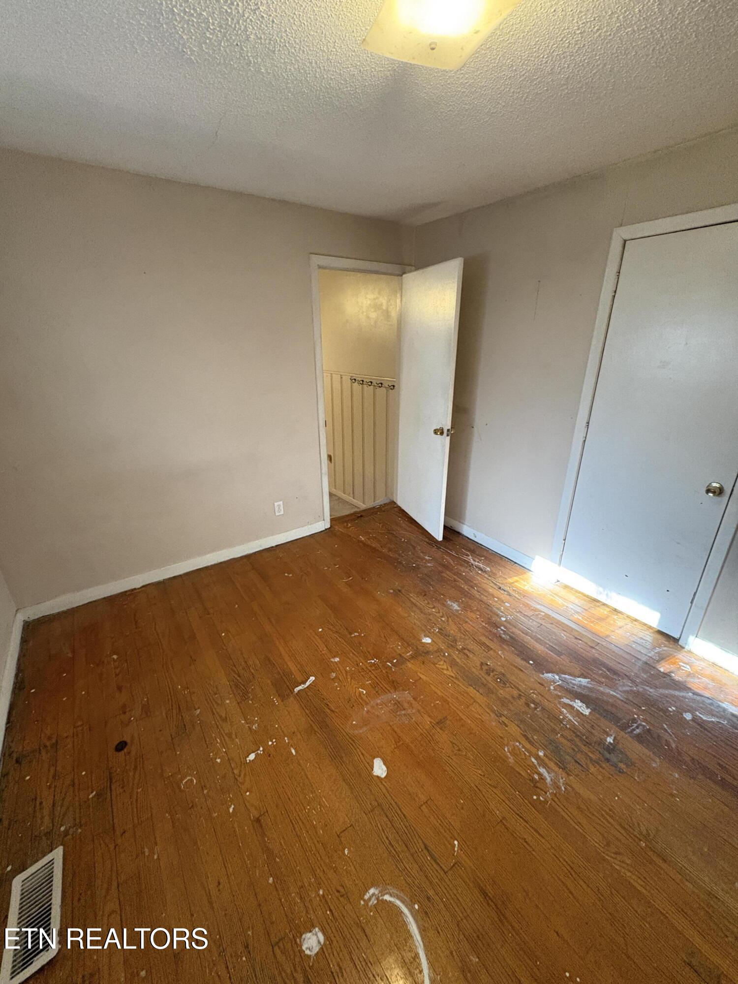 5008 Skyview Drive Knoxville TN 37917