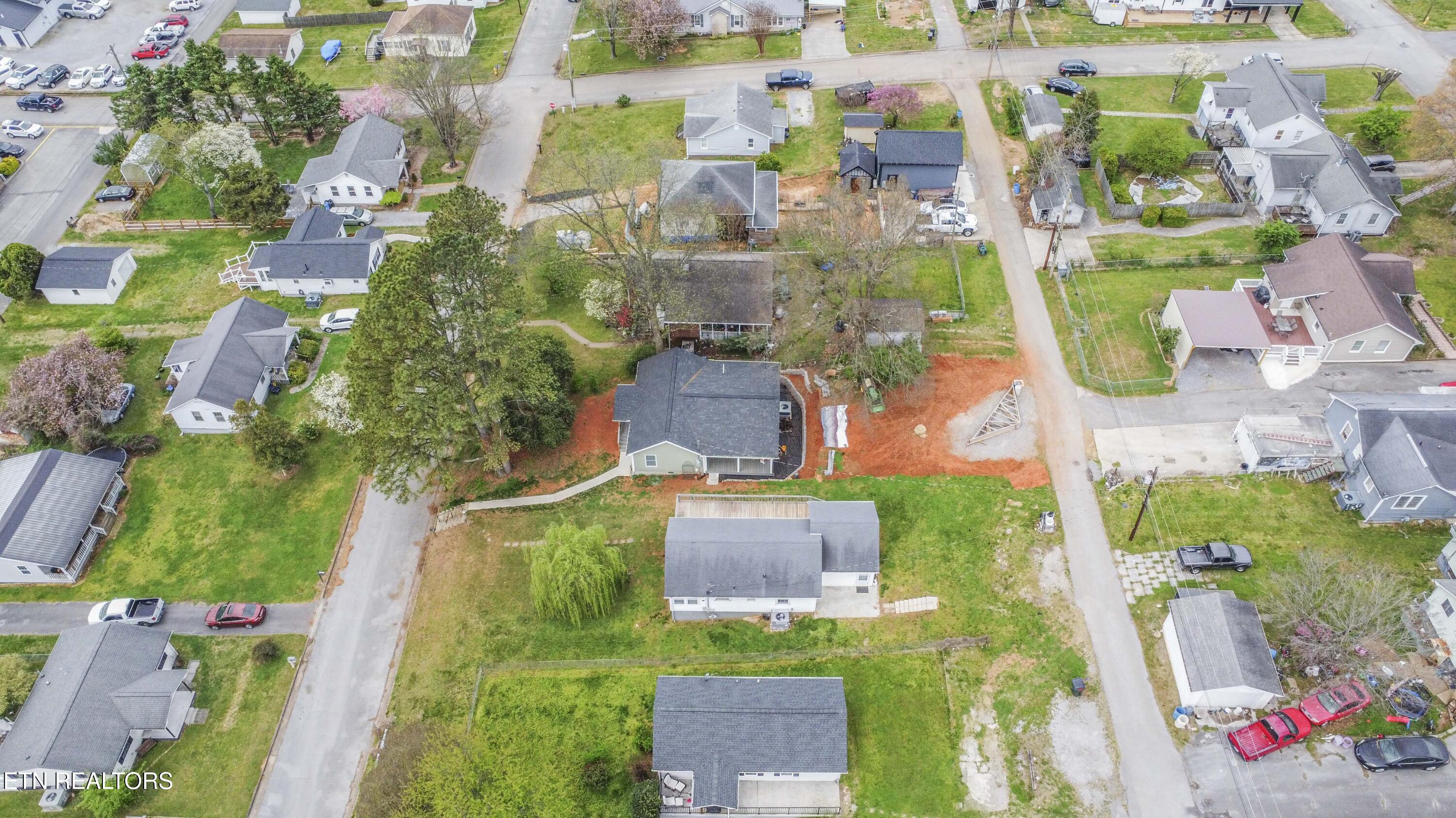 1009 E 1st Avenue Lenoir City TN 37771