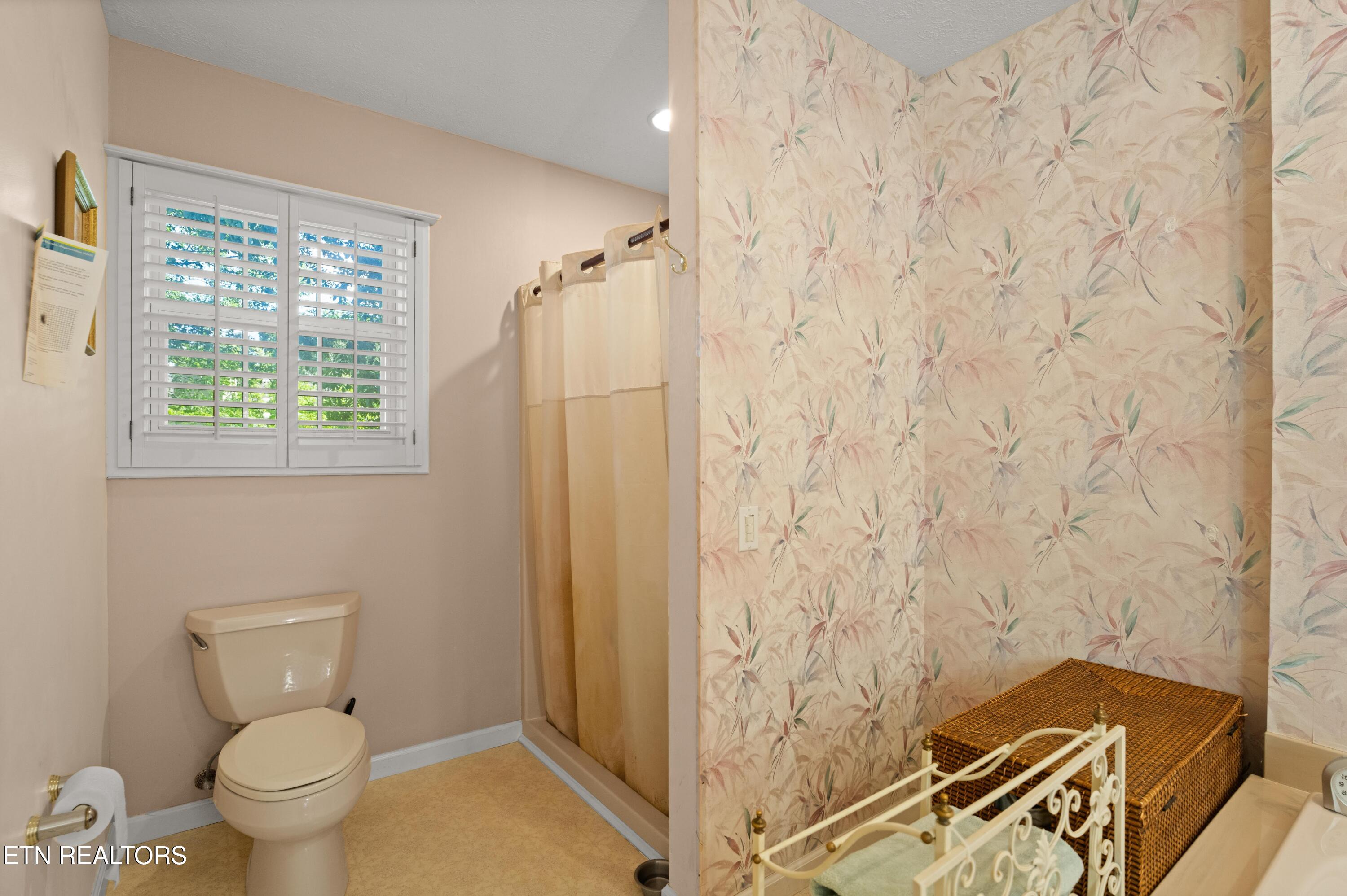 229 Hawthorn Loop Crossville TN 38555