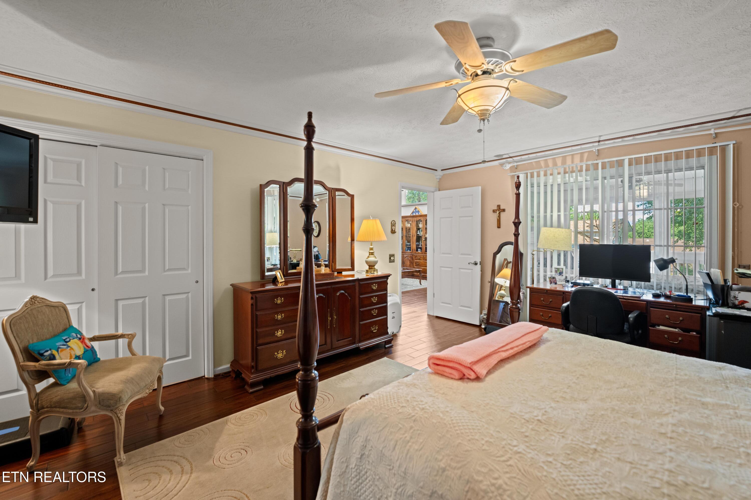 229 Hawthorn Loop Crossville TN 38555