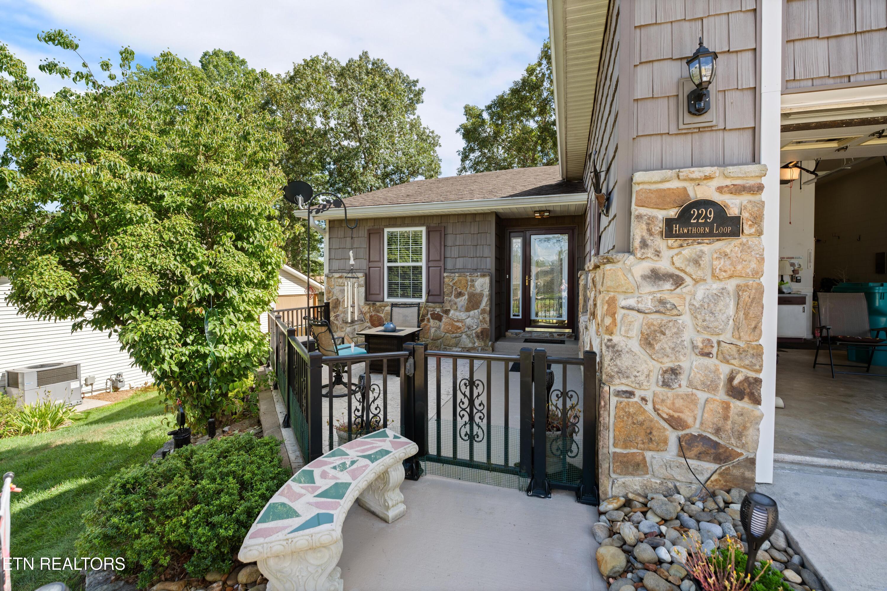 229 Hawthorn Loop Crossville TN 38555