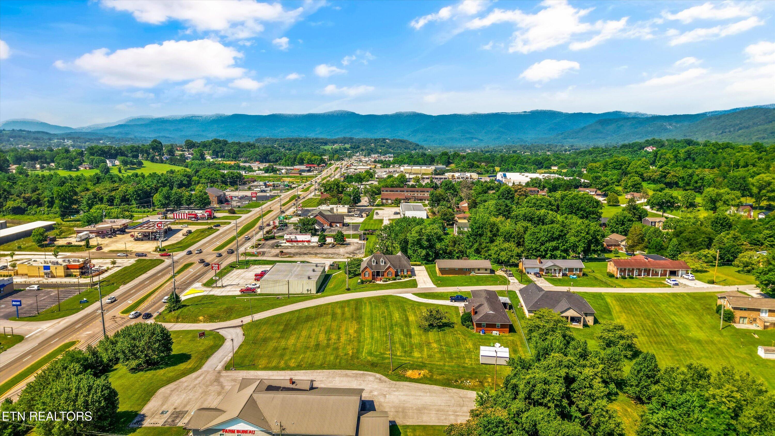 111 Colonial Heights Lafollette TN 37766