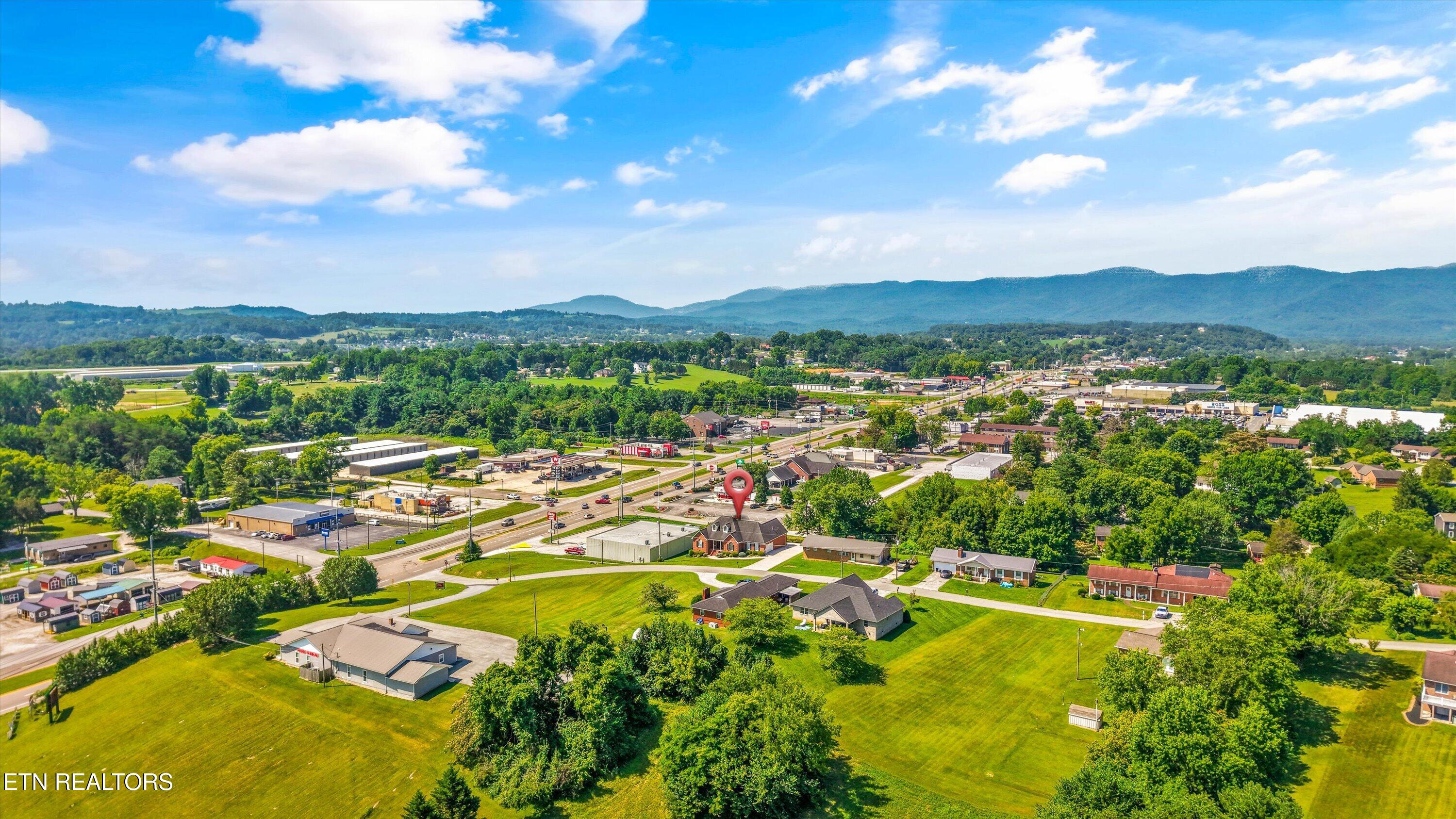 111 Colonial Heights Lafollette TN 37766
