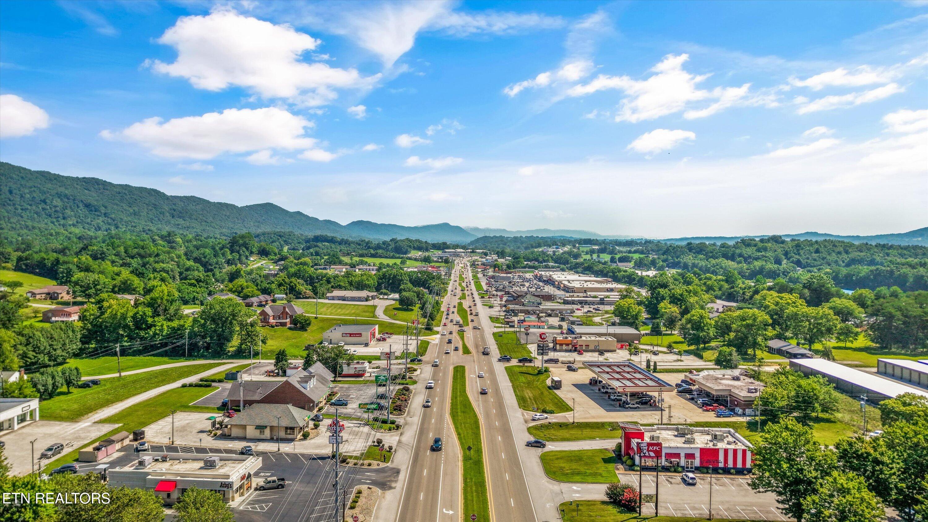 111 Colonial Heights Lafollette TN 37766