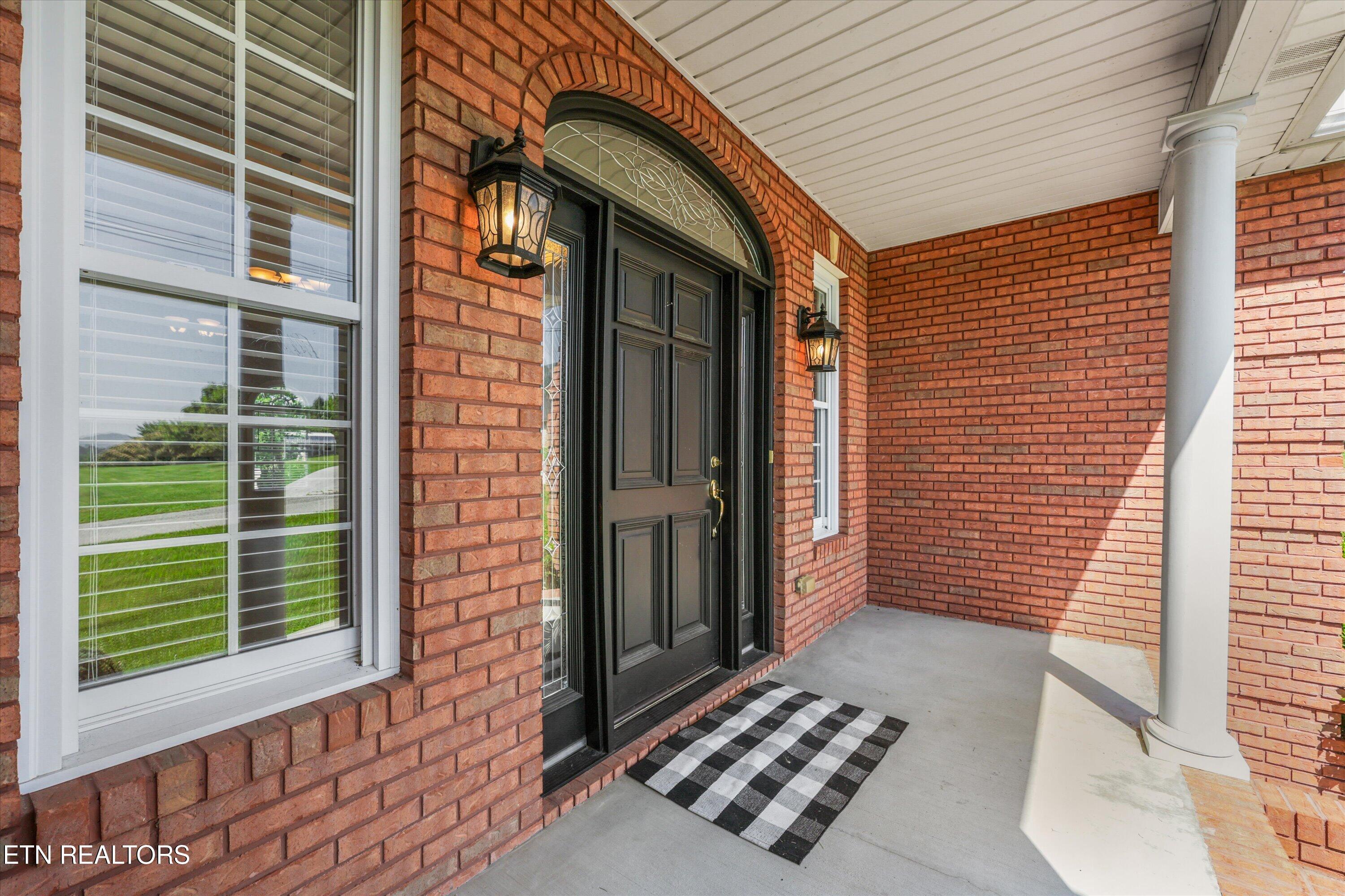 111 Colonial Heights Lafollette TN 37766