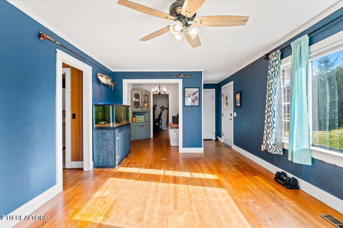 1008 Rose Hill Drive Lafollette TN 37766