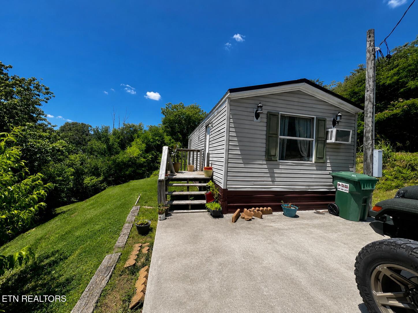 105 Cedar Avenue Luttrell TN 37779
