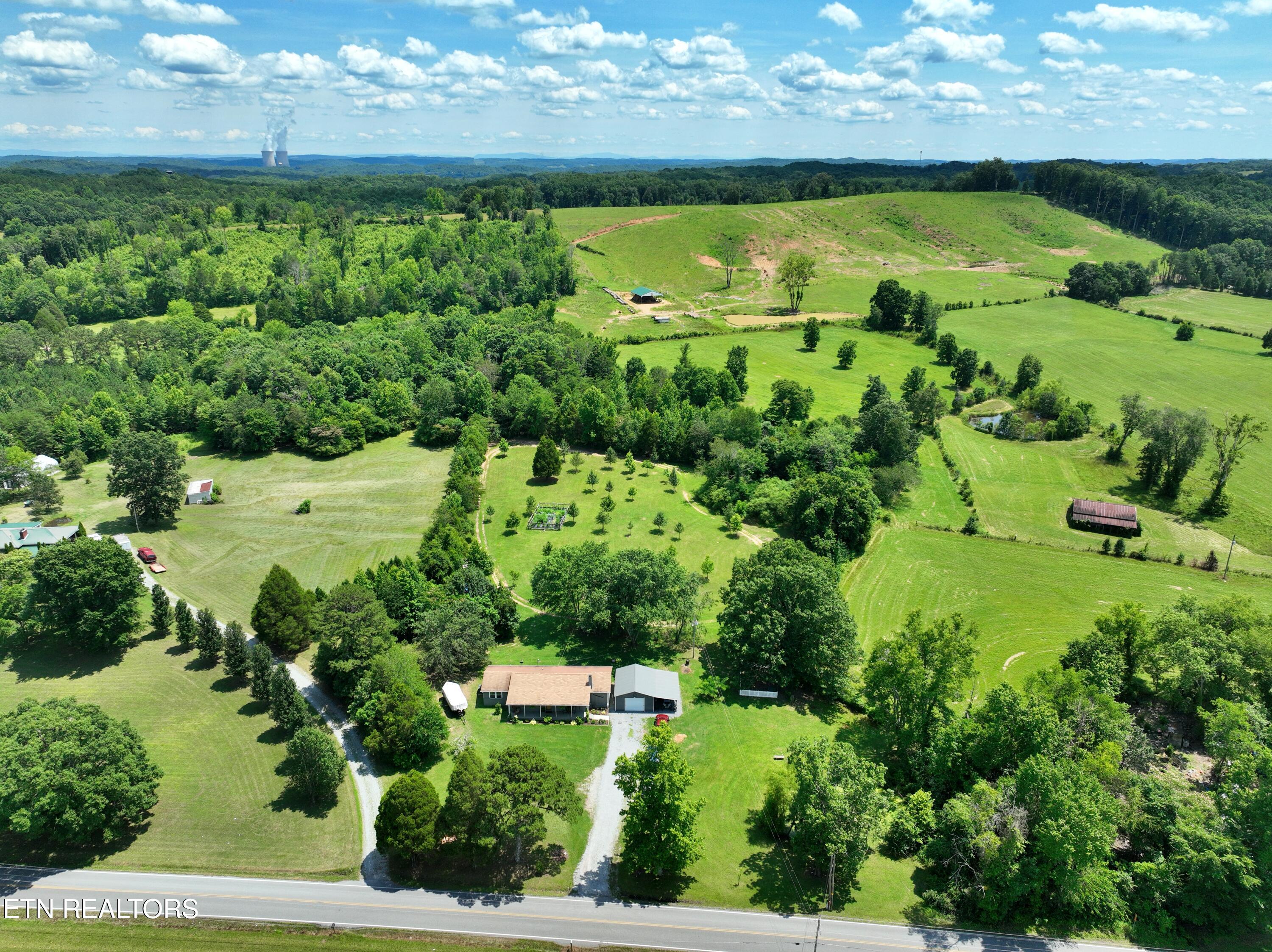5858 Wolf Creek Road Spring City TN 37381