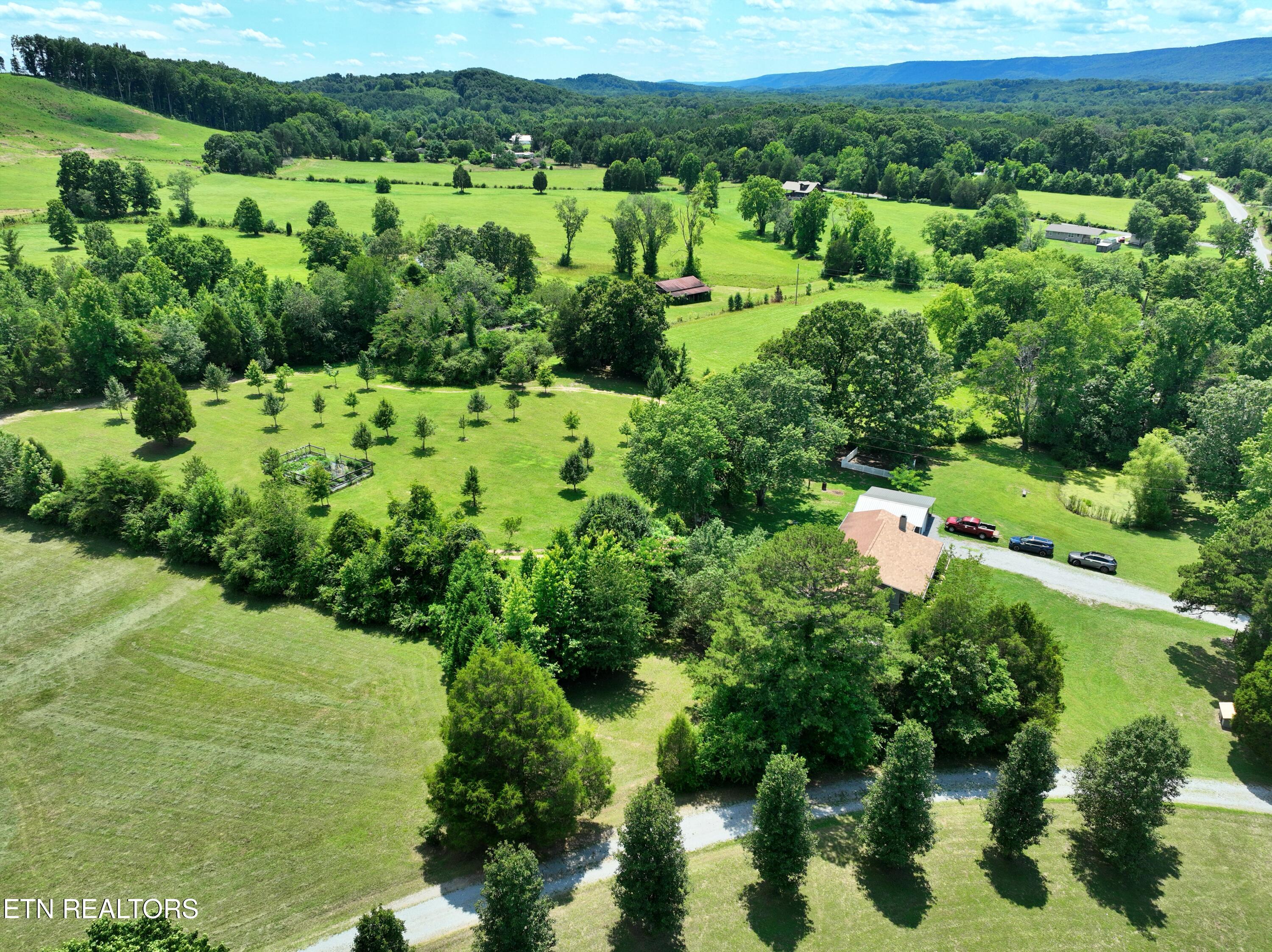 5858 Wolf Creek Road Spring City TN 37381