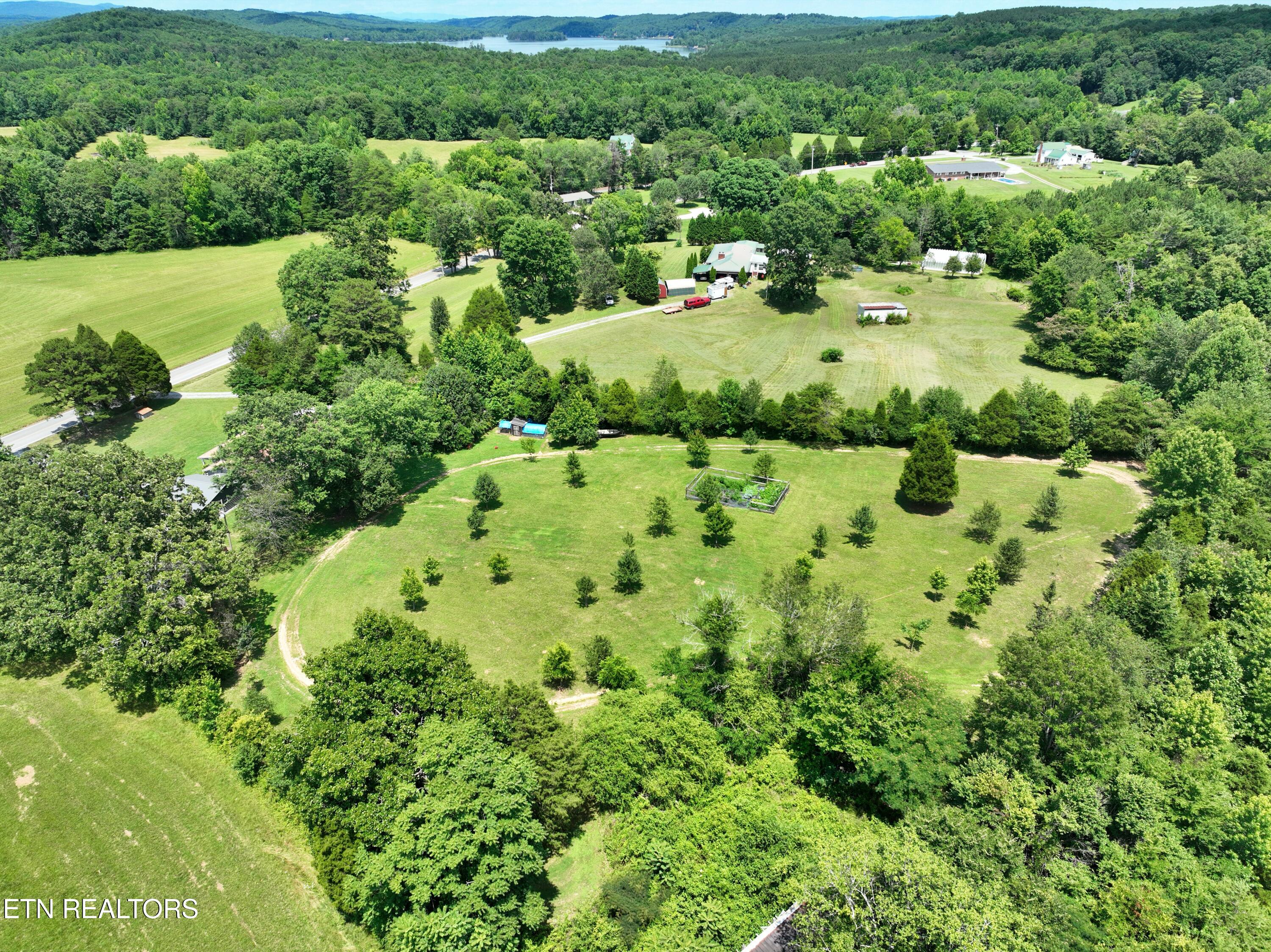 5858 Wolf Creek Road Spring City TN 37381