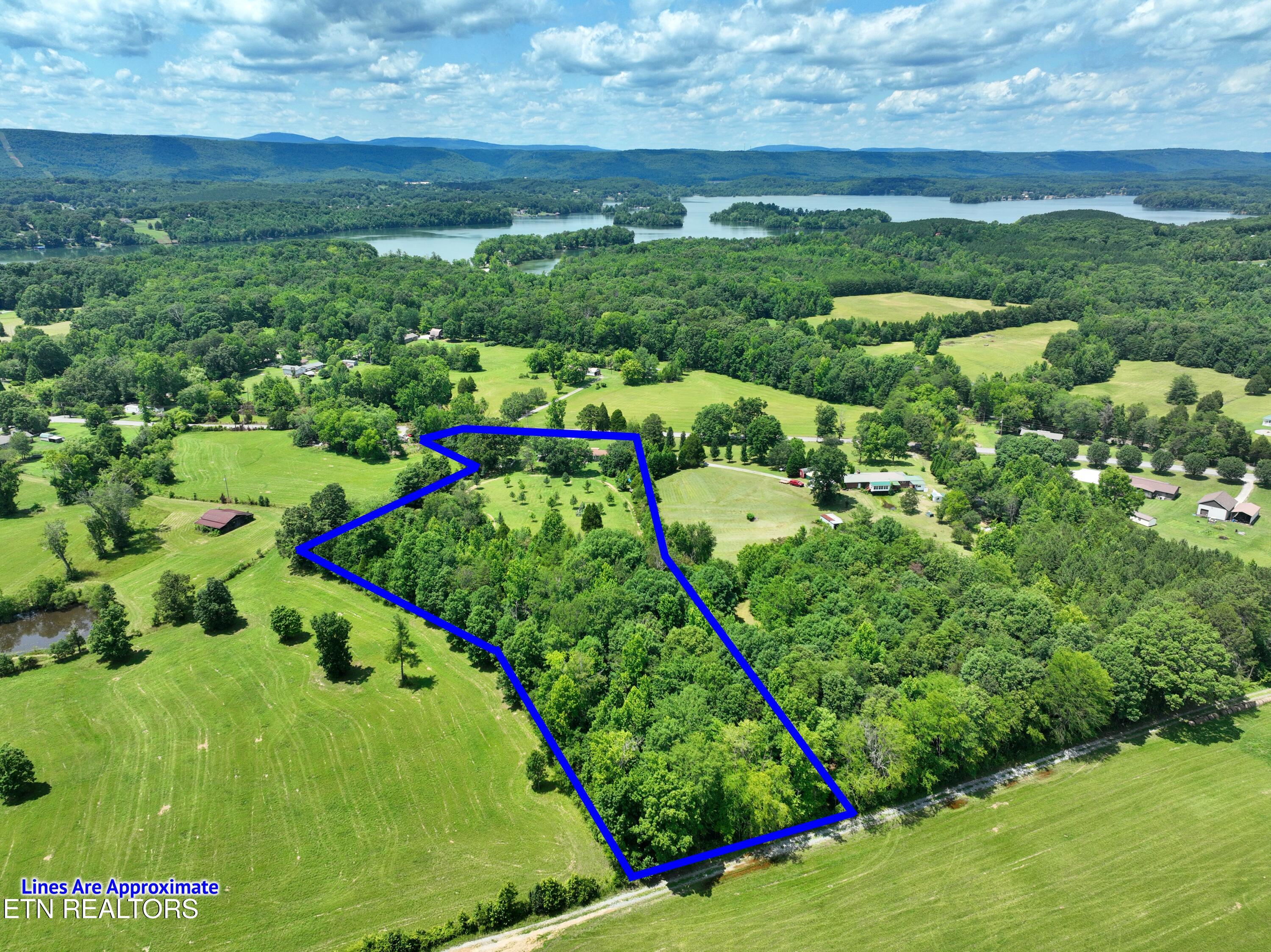 5858 Wolf Creek Road Spring City TN 37381