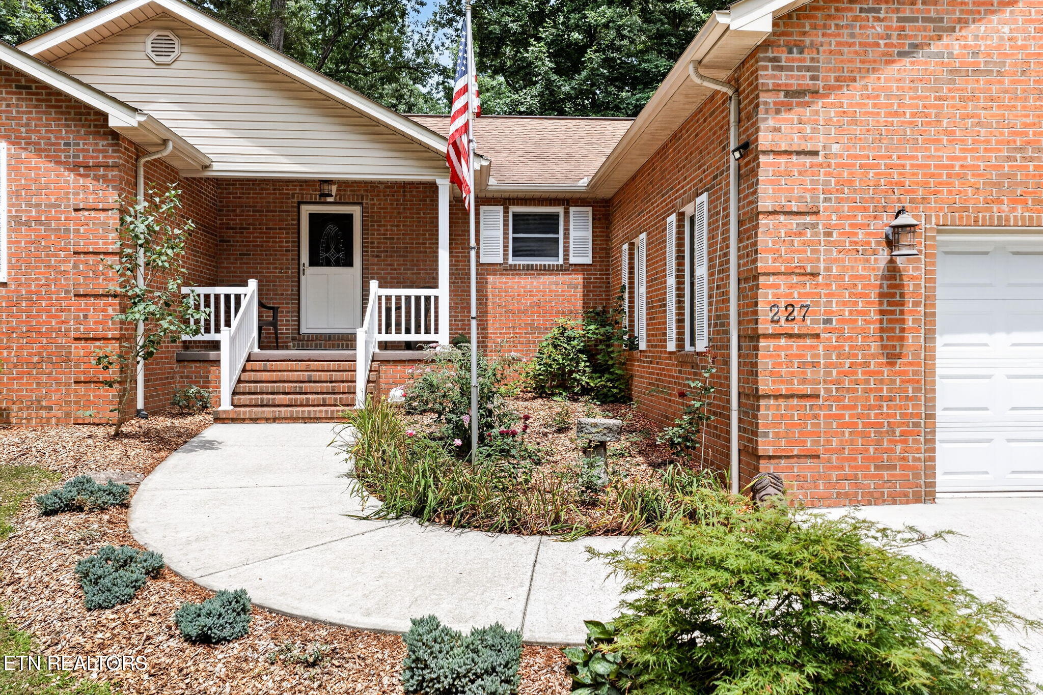 227 Saint George Drive Crossville TN 38558