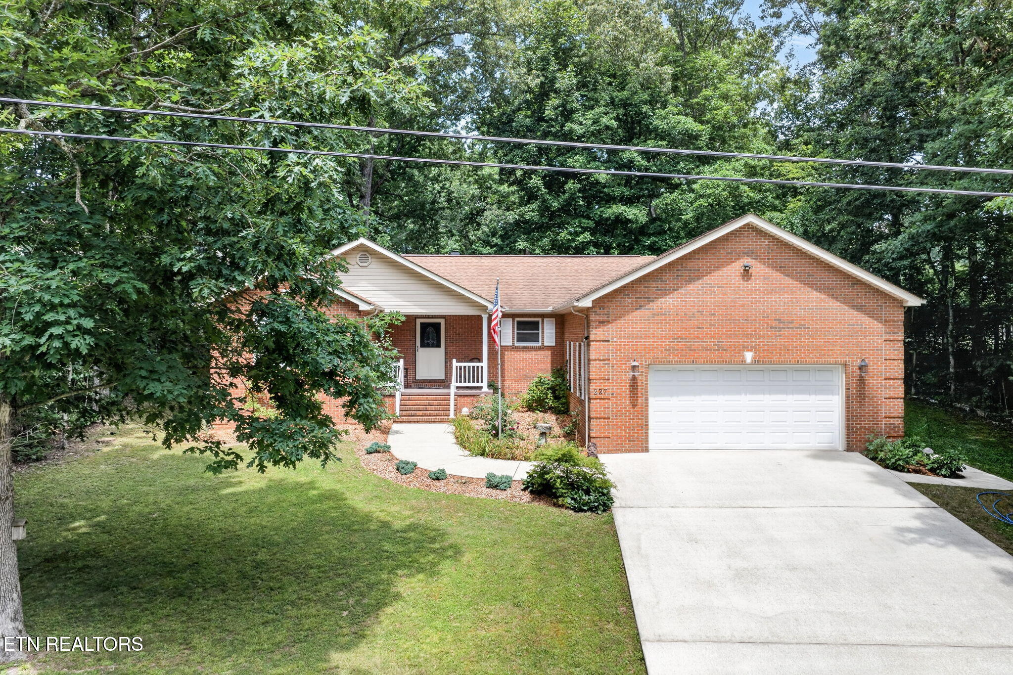 227 Saint George Drive Crossville TN 38558