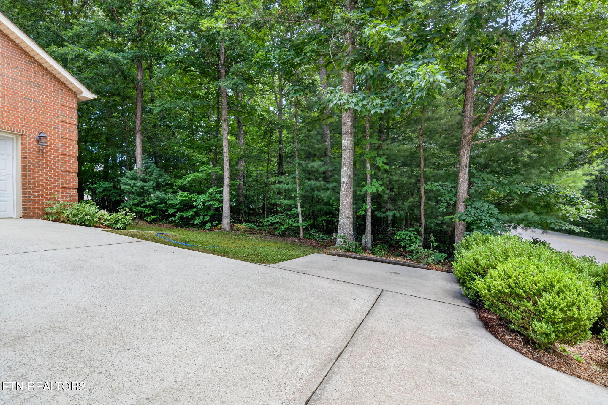 227 Saint George Drive Crossville TN 38558