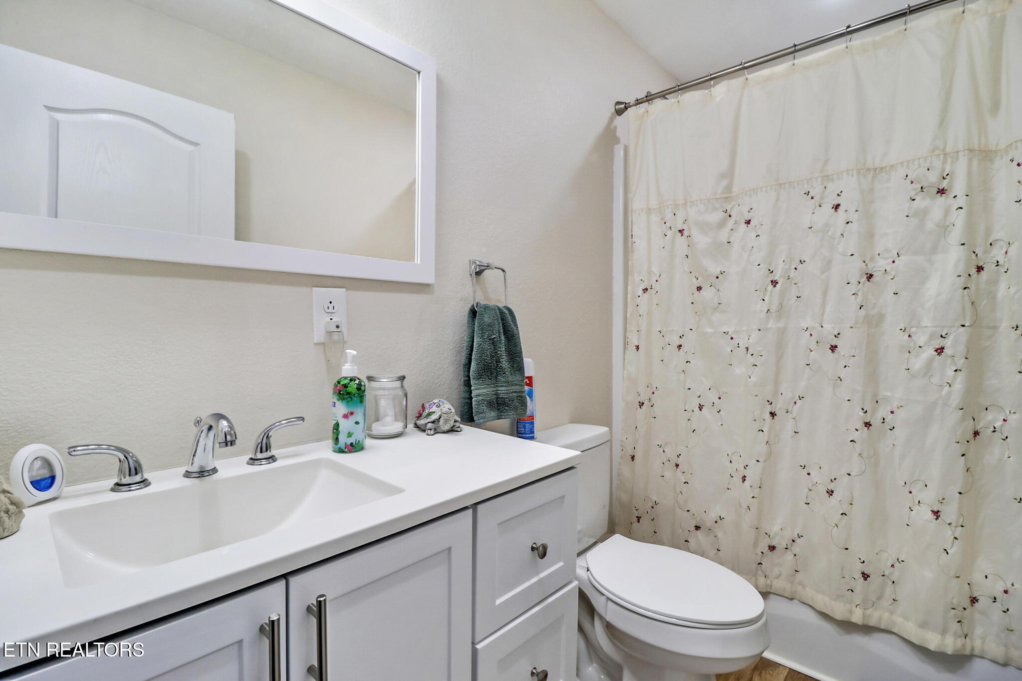 68 Buffalo Cove Lane Jamestown TN 38556
