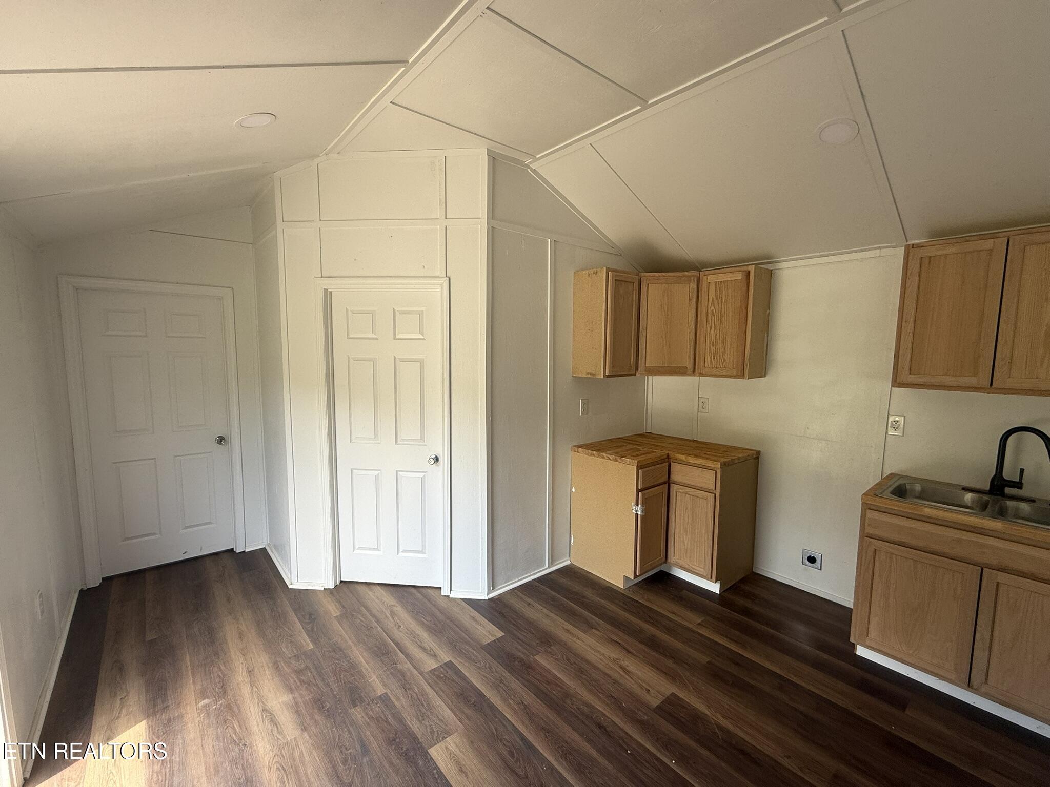 3271 Tennessee 360 Vonore TN 37885