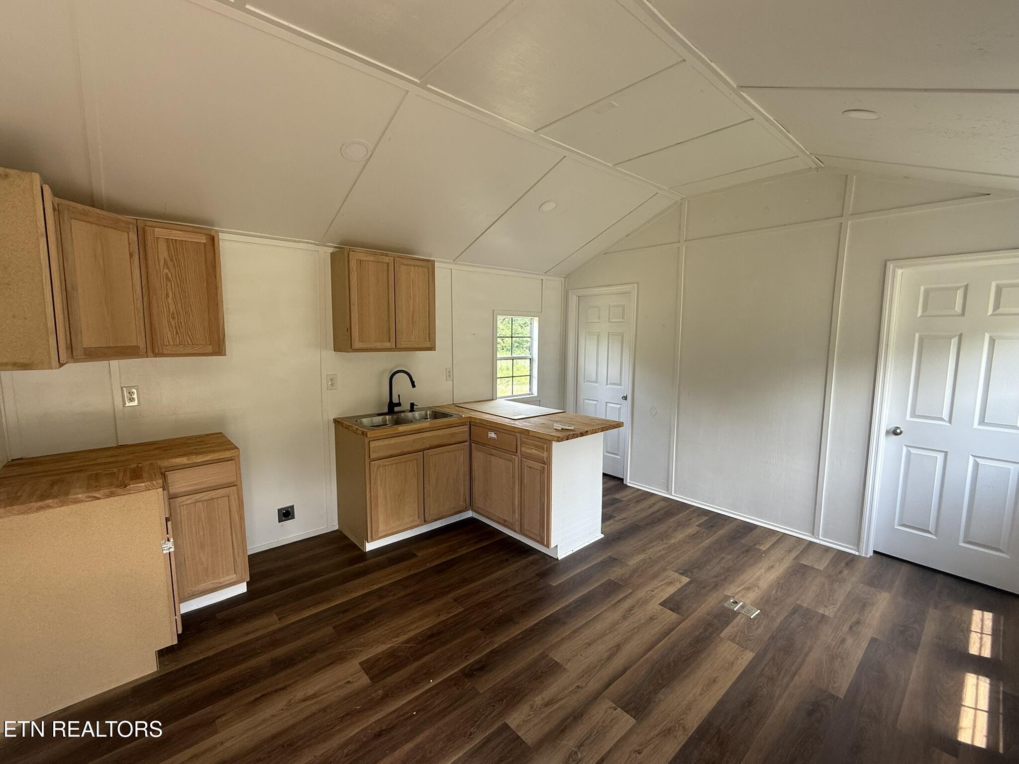 3271 Tennessee 360 Vonore TN 37885