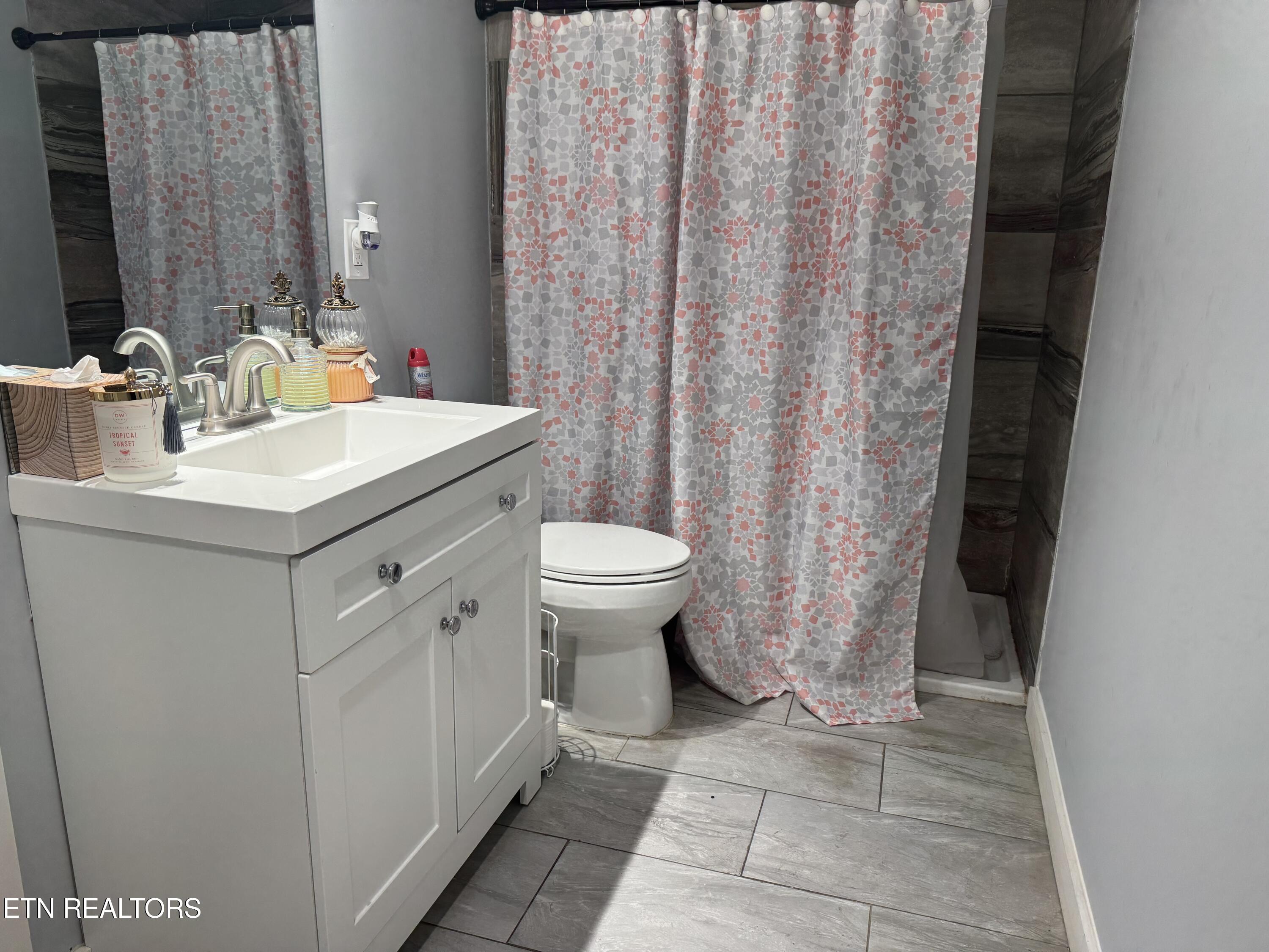 7228 Elmbrook Lane Knoxville TN 37918