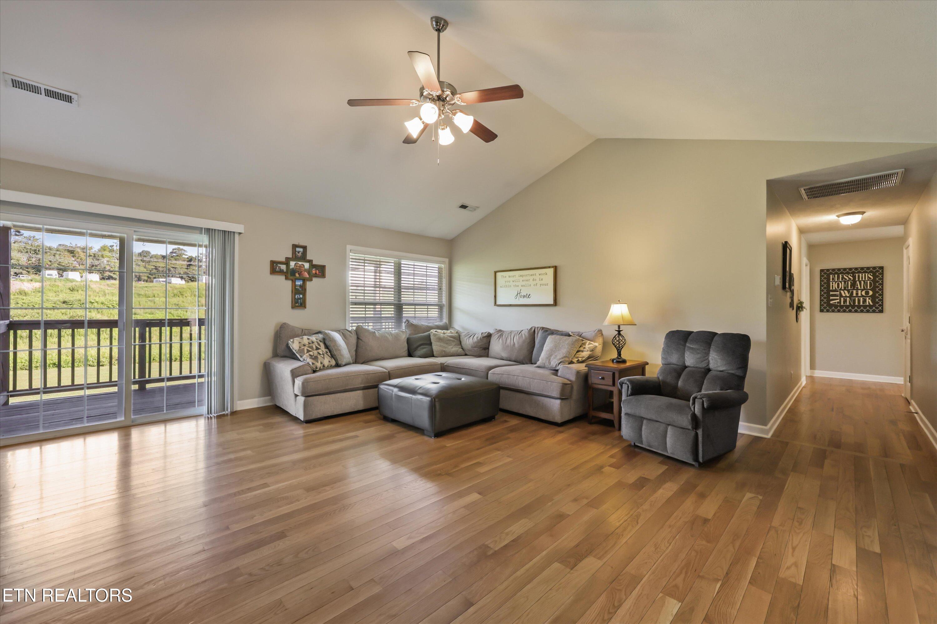 2506 Kenzie Drive Louisville TN 37777