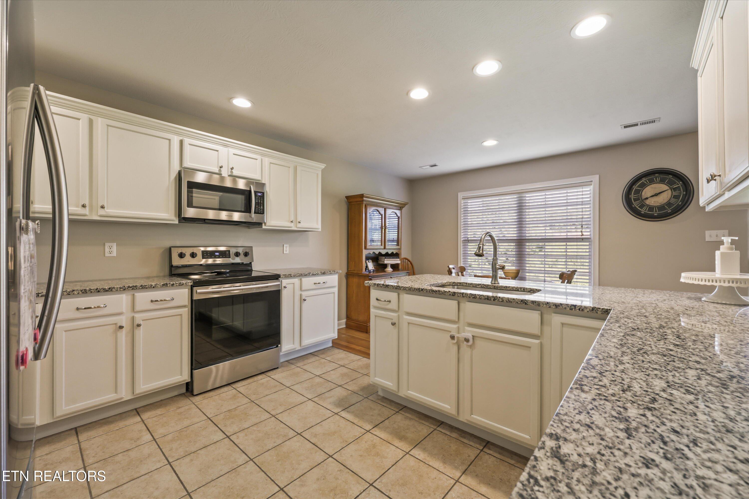 2506 Kenzie Drive Louisville TN 37777