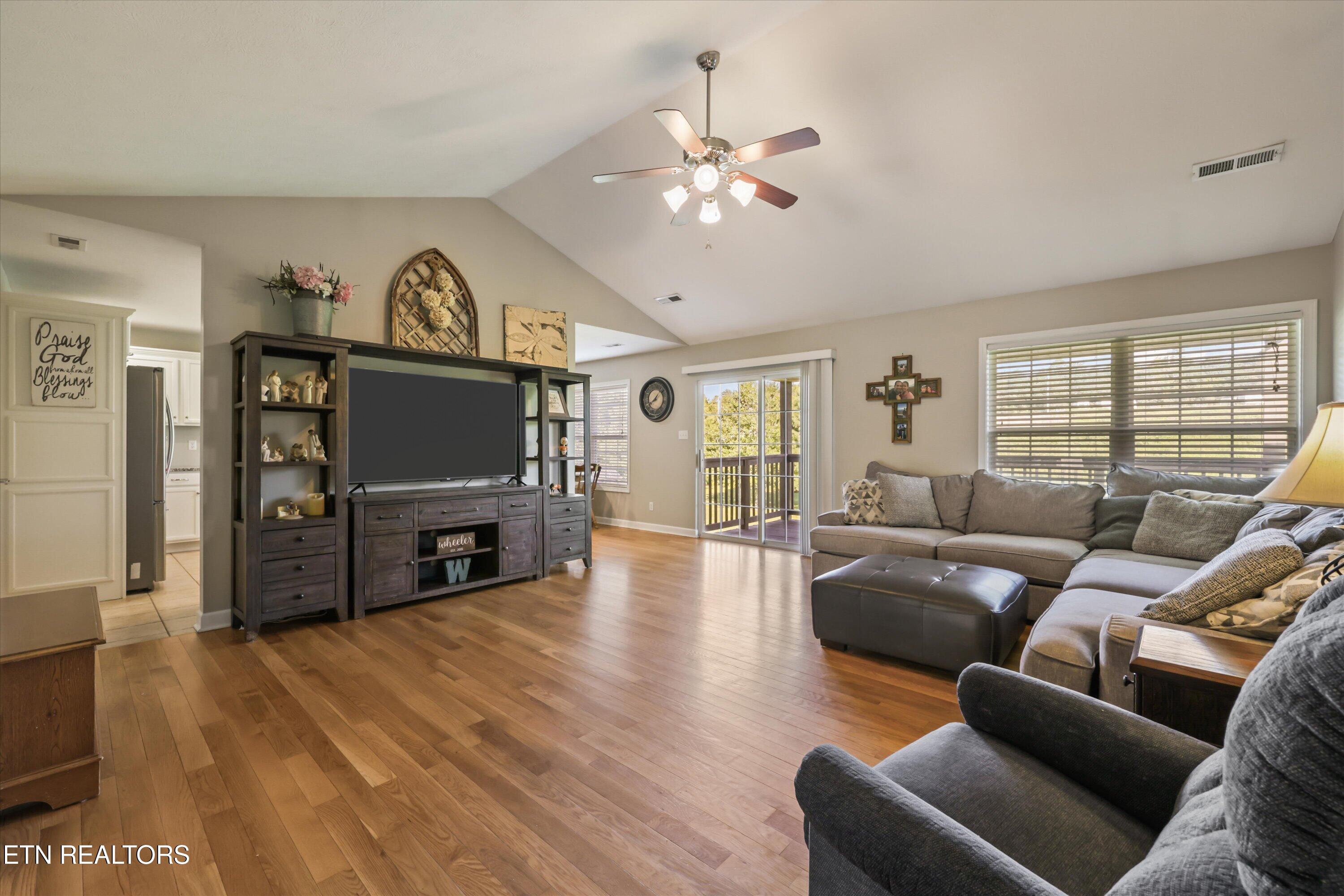 2506 Kenzie Drive Louisville TN 37777