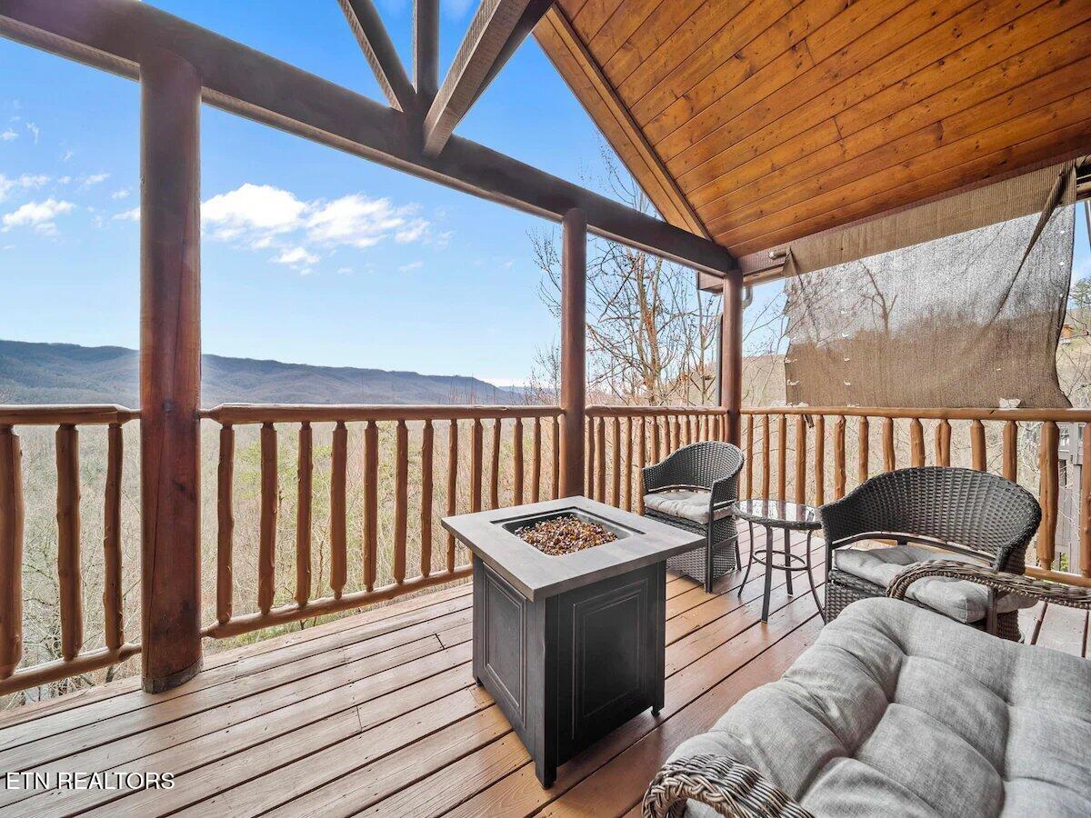 922 Scenic Trail Gatlinburg TN 37738