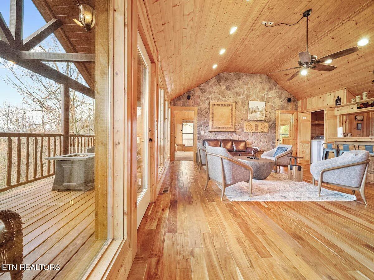 922 Scenic Trail Gatlinburg TN 37738
