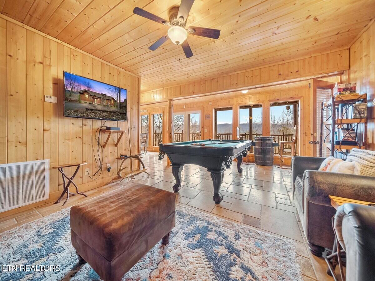 922 Scenic Trail Gatlinburg TN 37738