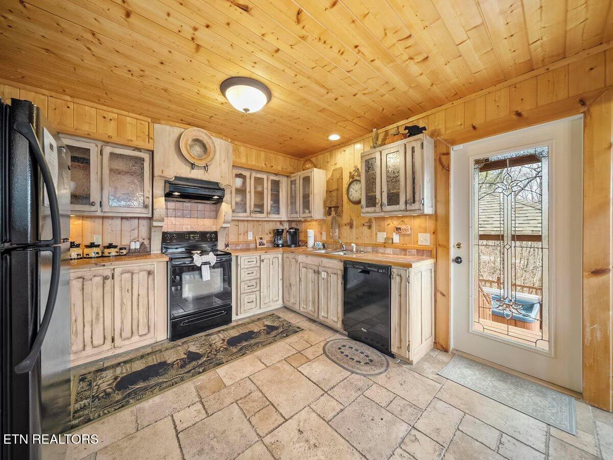 922 Scenic Trail Gatlinburg TN 37738