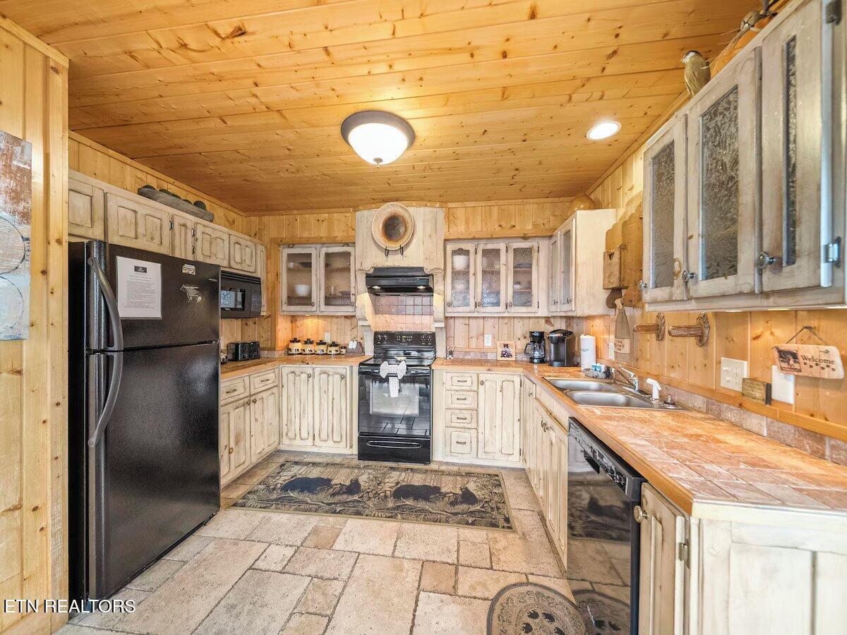 922 Scenic Trail Gatlinburg TN 37738