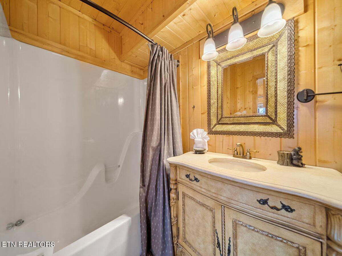 922 Scenic Trail Gatlinburg TN 37738