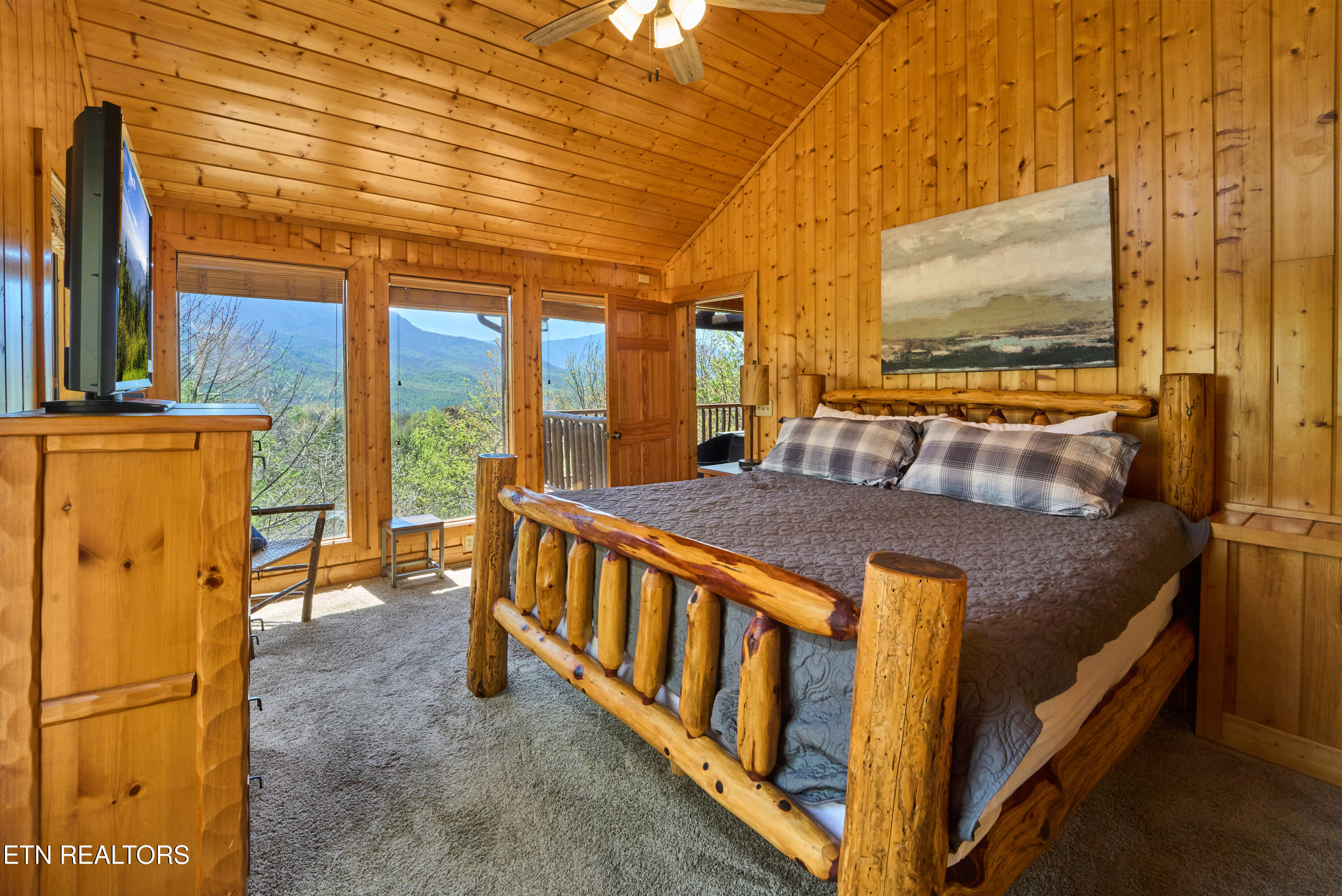 922 Scenic Trail Gatlinburg TN 37738