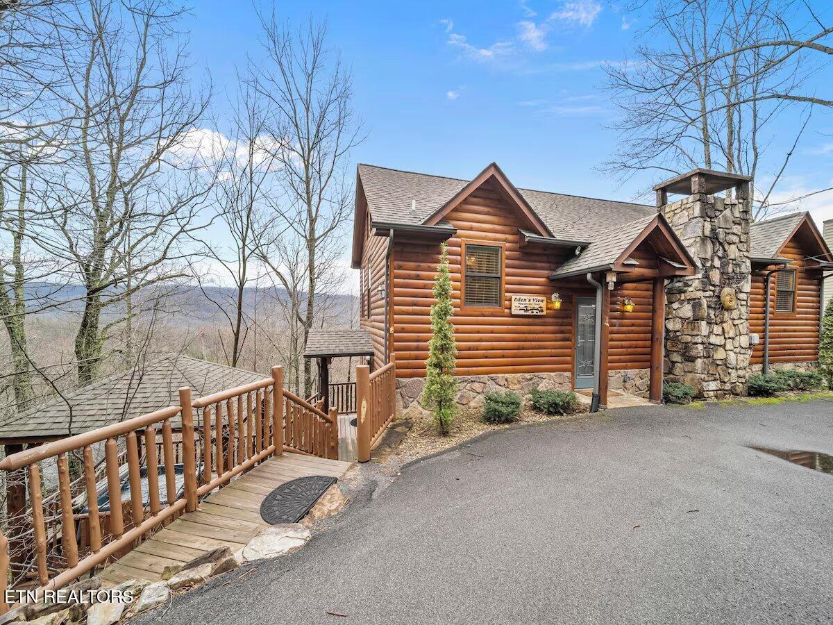 922 Scenic Trail Gatlinburg TN 37738