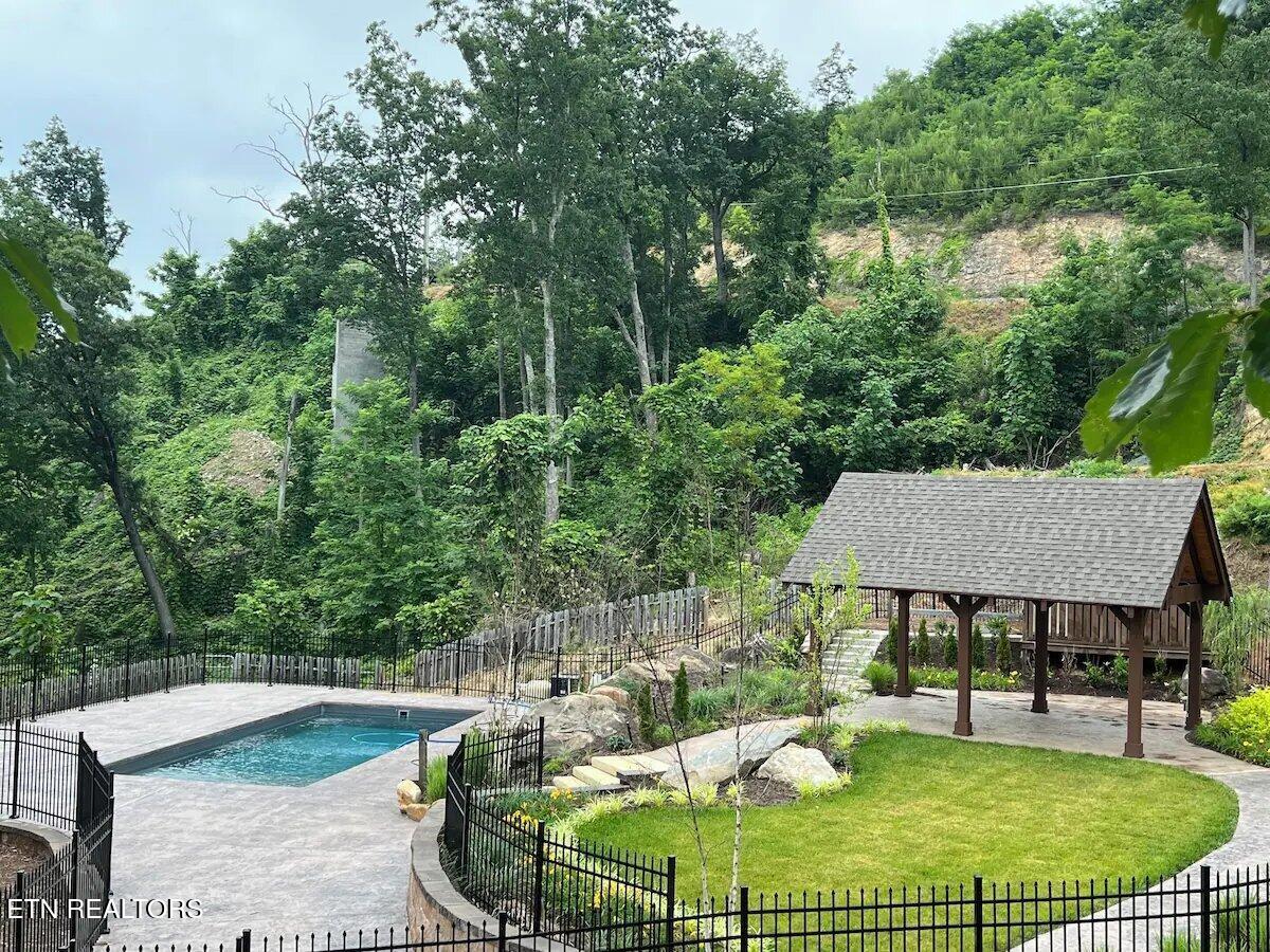 922 Scenic Trail Gatlinburg TN 37738
