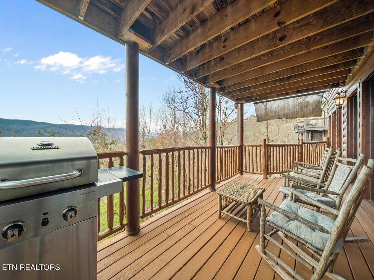 922 Scenic Trail Gatlinburg TN 37738