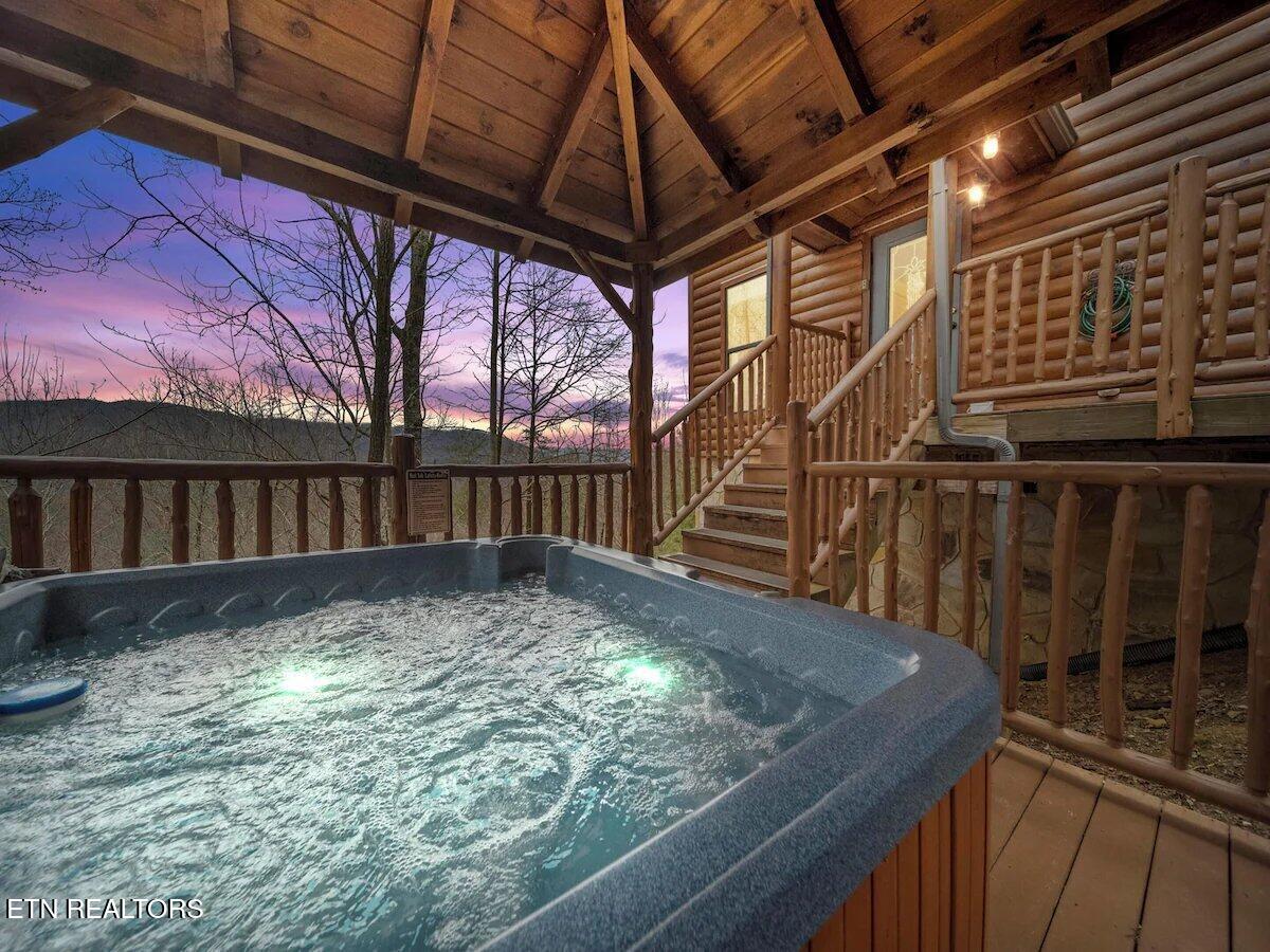 922 Scenic Trail Gatlinburg TN 37738