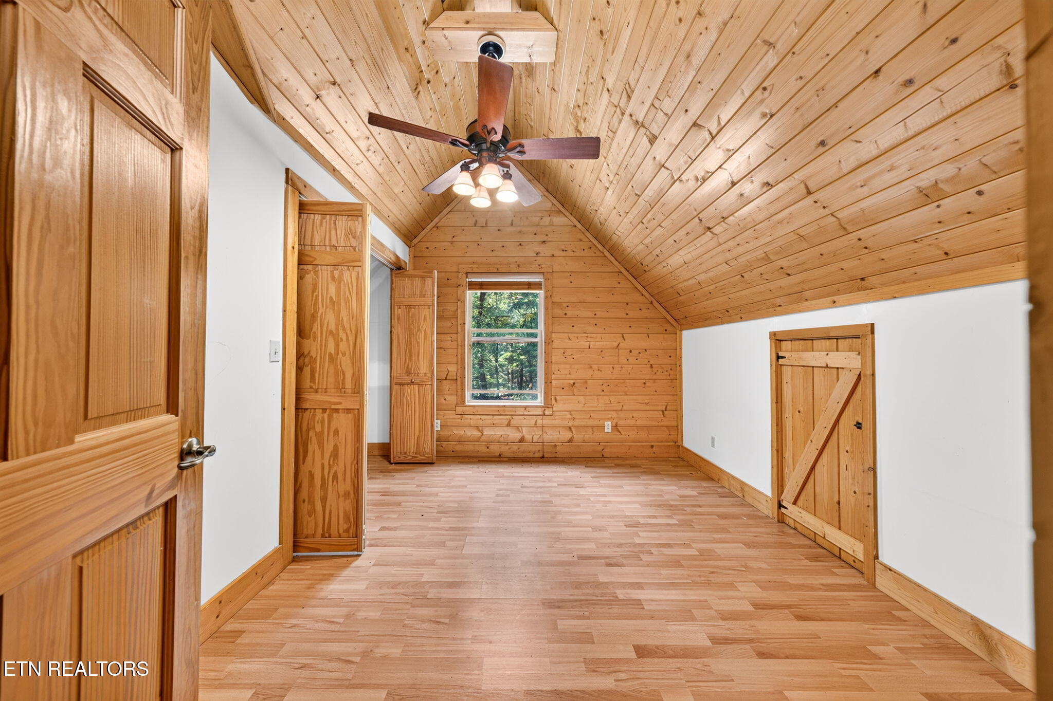 35 Ridge View Lane Spencer TN 38585