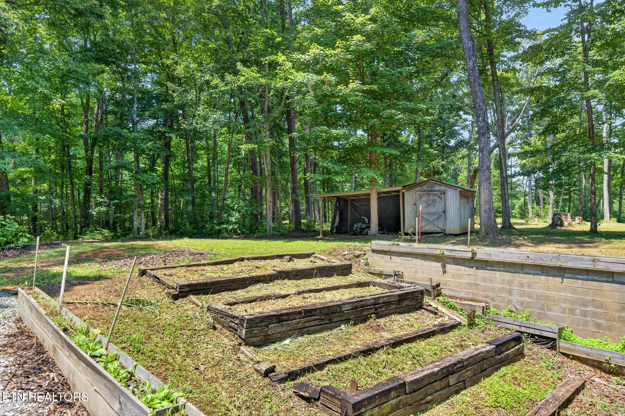 35 Ridge View Lane Spencer TN 38585