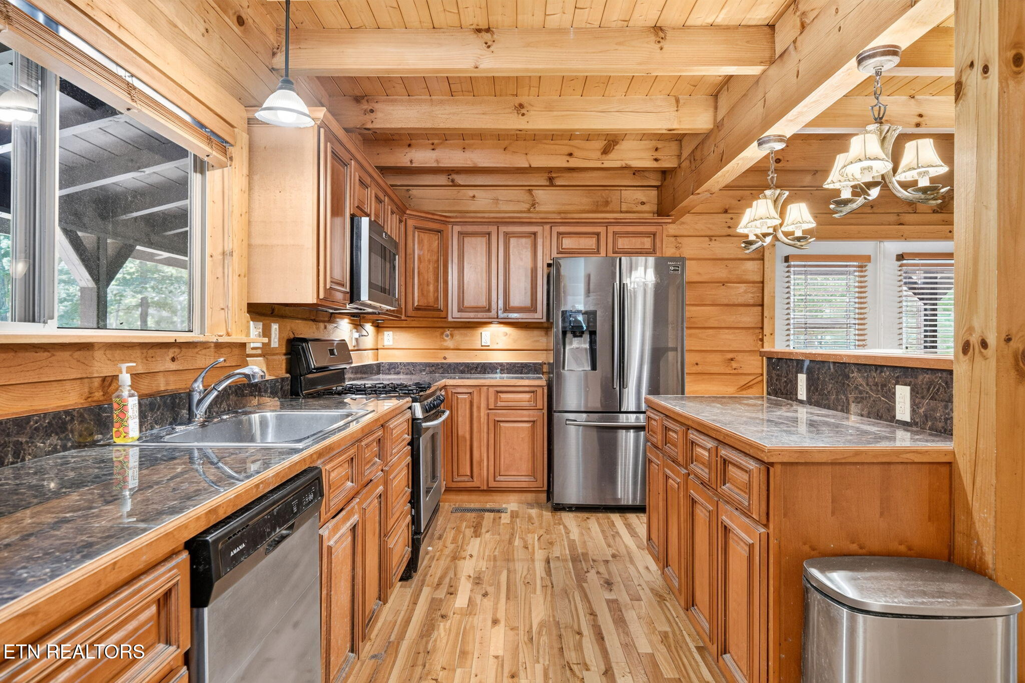 35 Ridge View Lane Spencer TN 38585