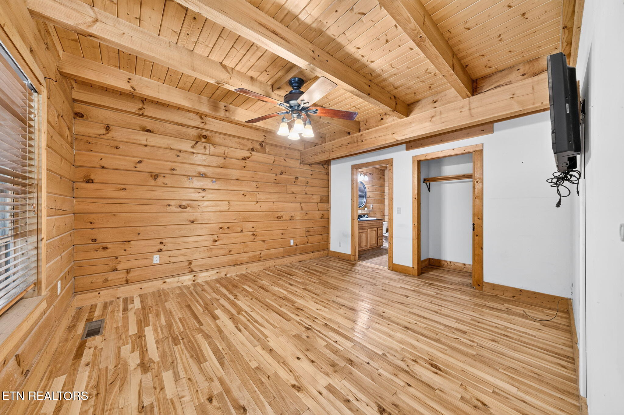 35 Ridge View Lane Spencer TN 38585