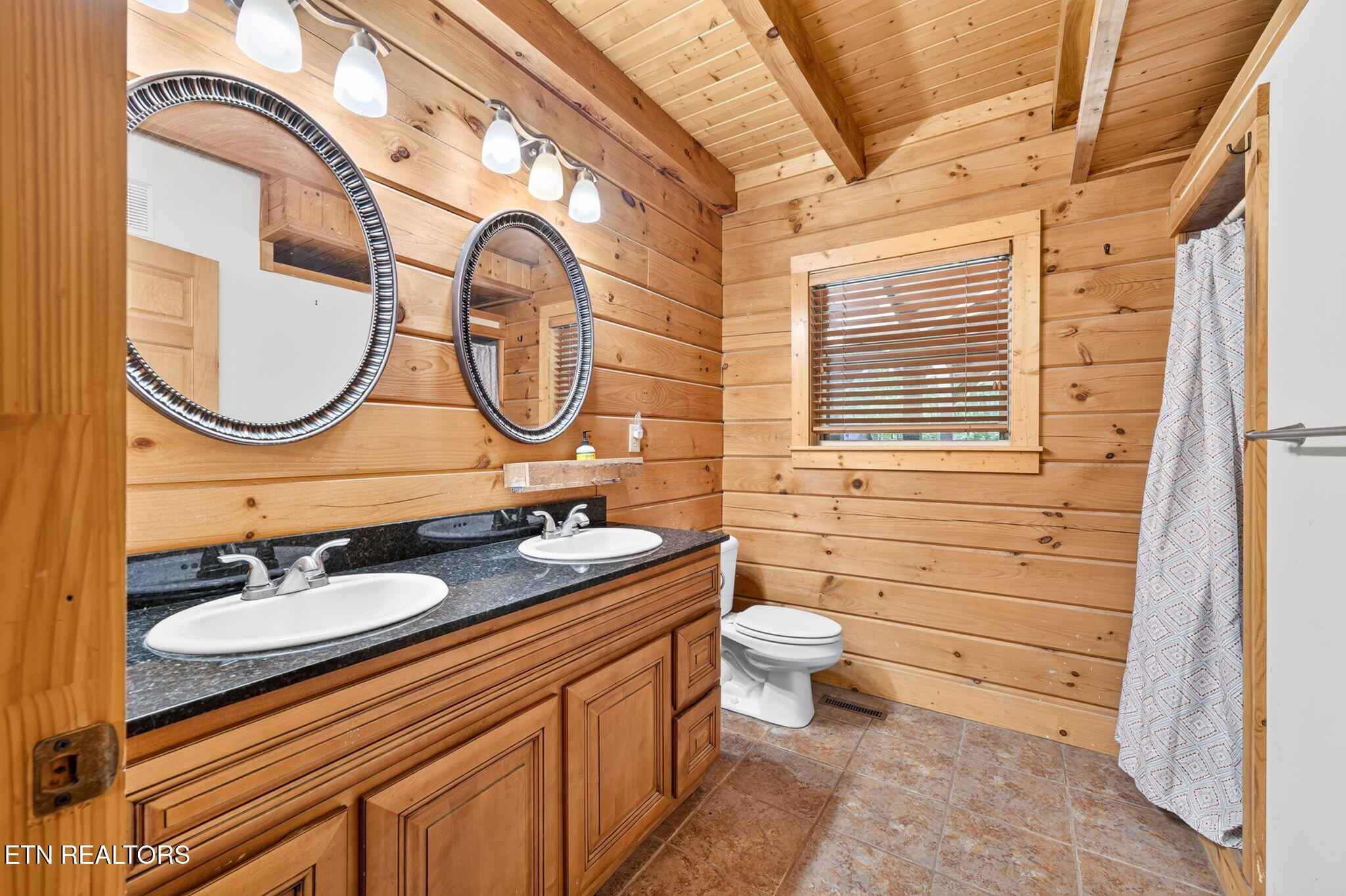 35 Ridge View Lane Spencer TN 38585