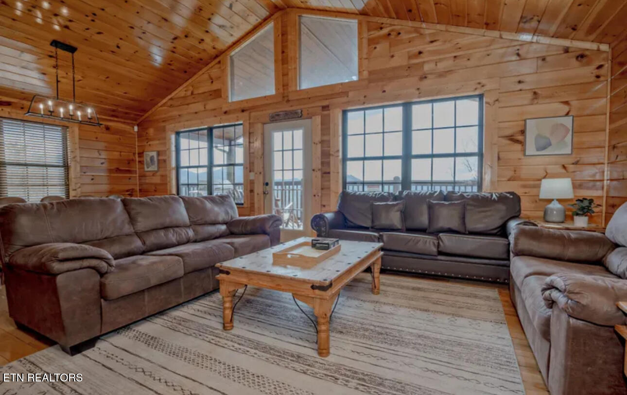 2539 Raccoon Hollow Way Sevierville TN 37862