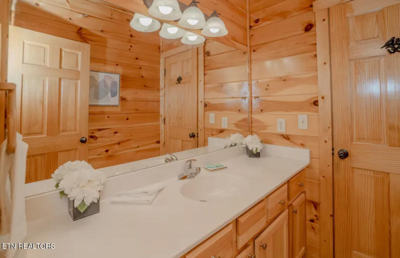2539 Raccoon Hollow Way Sevierville TN 37862