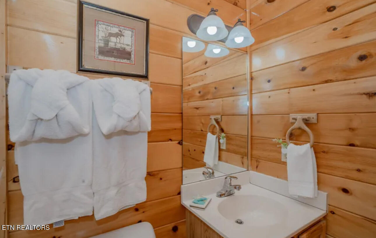 2539 Raccoon Hollow Way Sevierville TN 37862