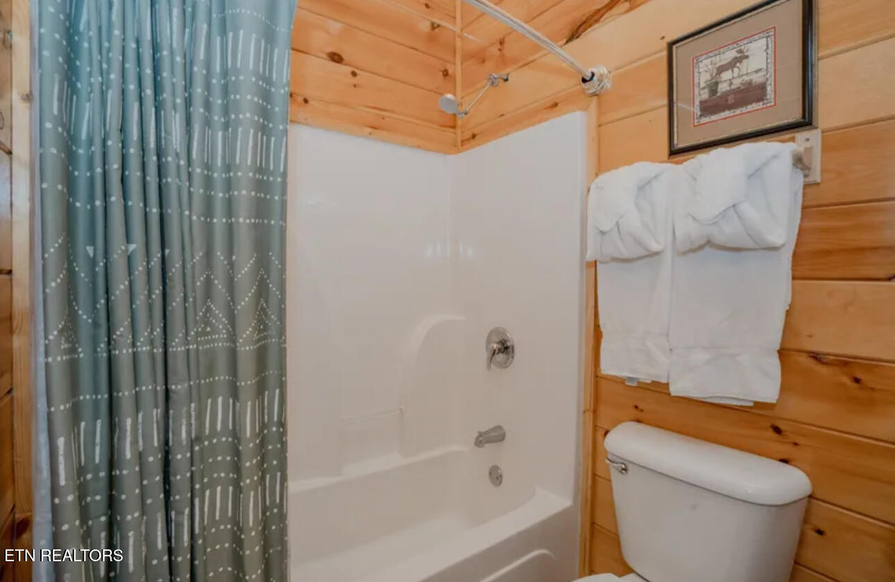 2539 Raccoon Hollow Way Sevierville TN 37862