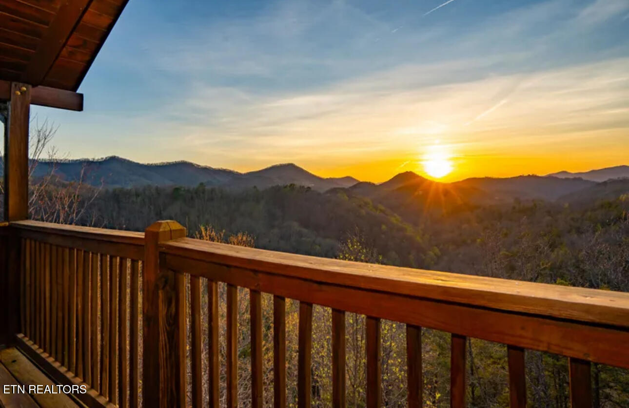 2539 Raccoon Hollow Way Sevierville TN 37862