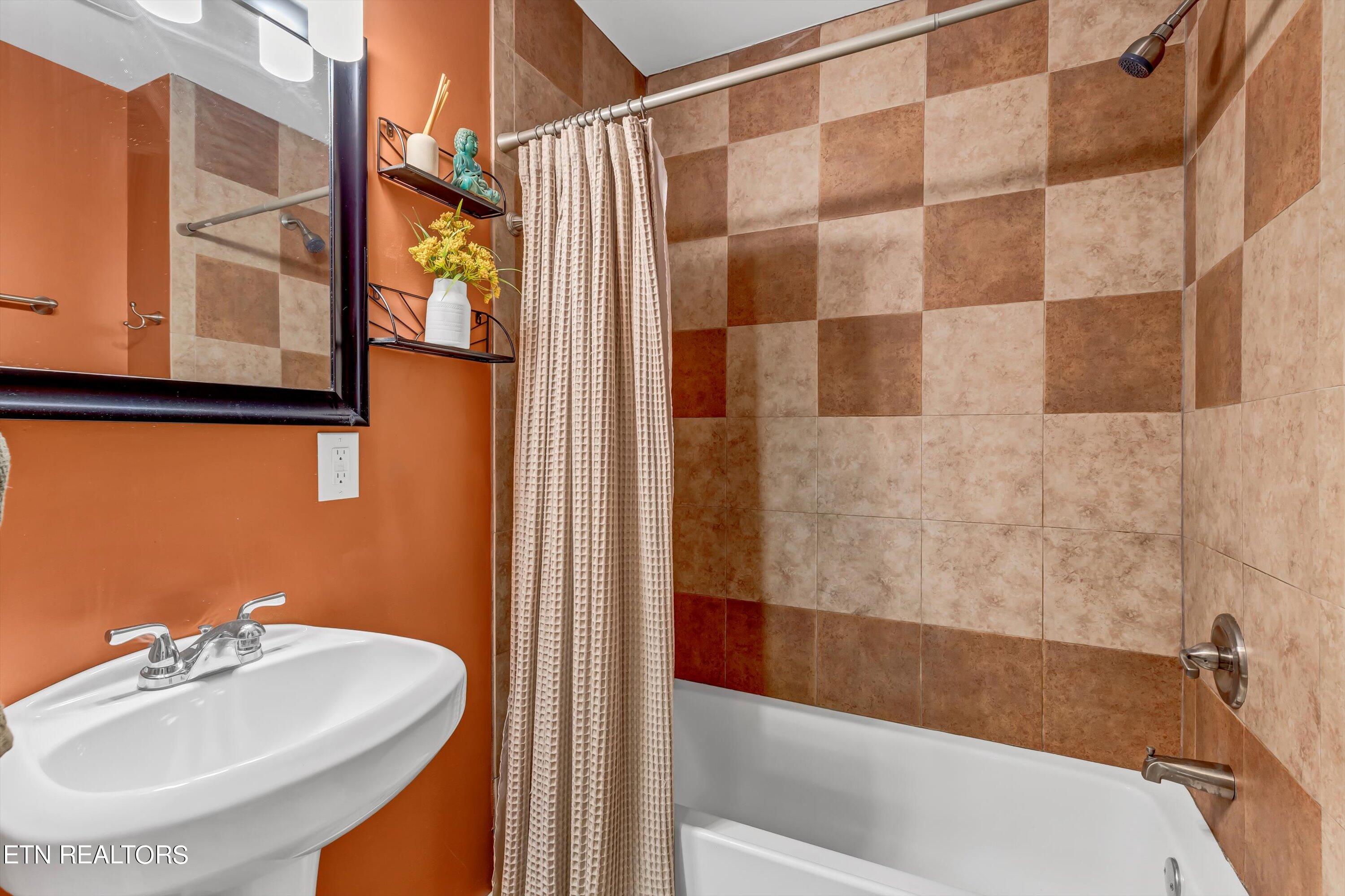 429 Hiawassee Avenue Knoxville TN 37917
