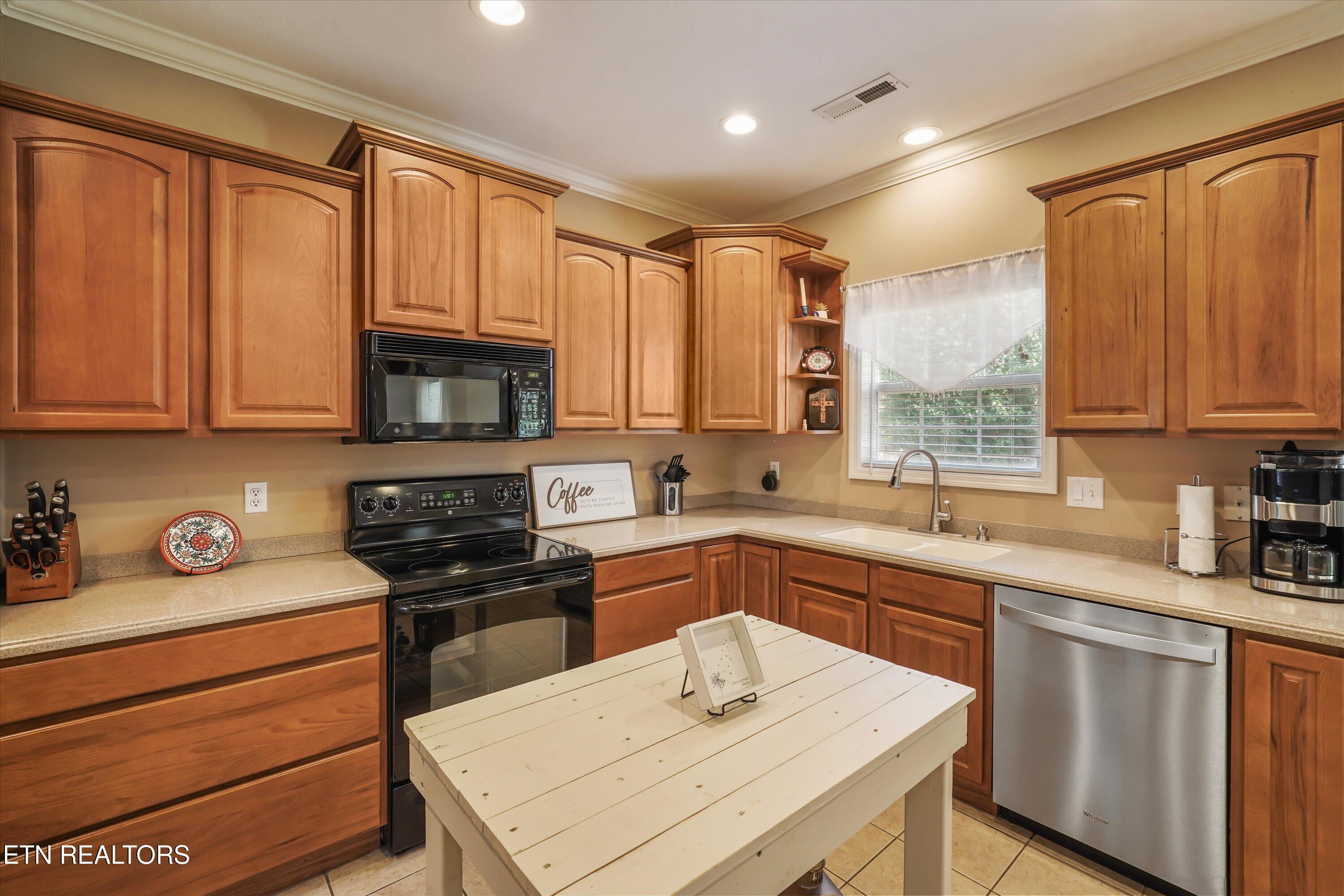 1624 Silver Oak Lane Lenoir City TN 37772