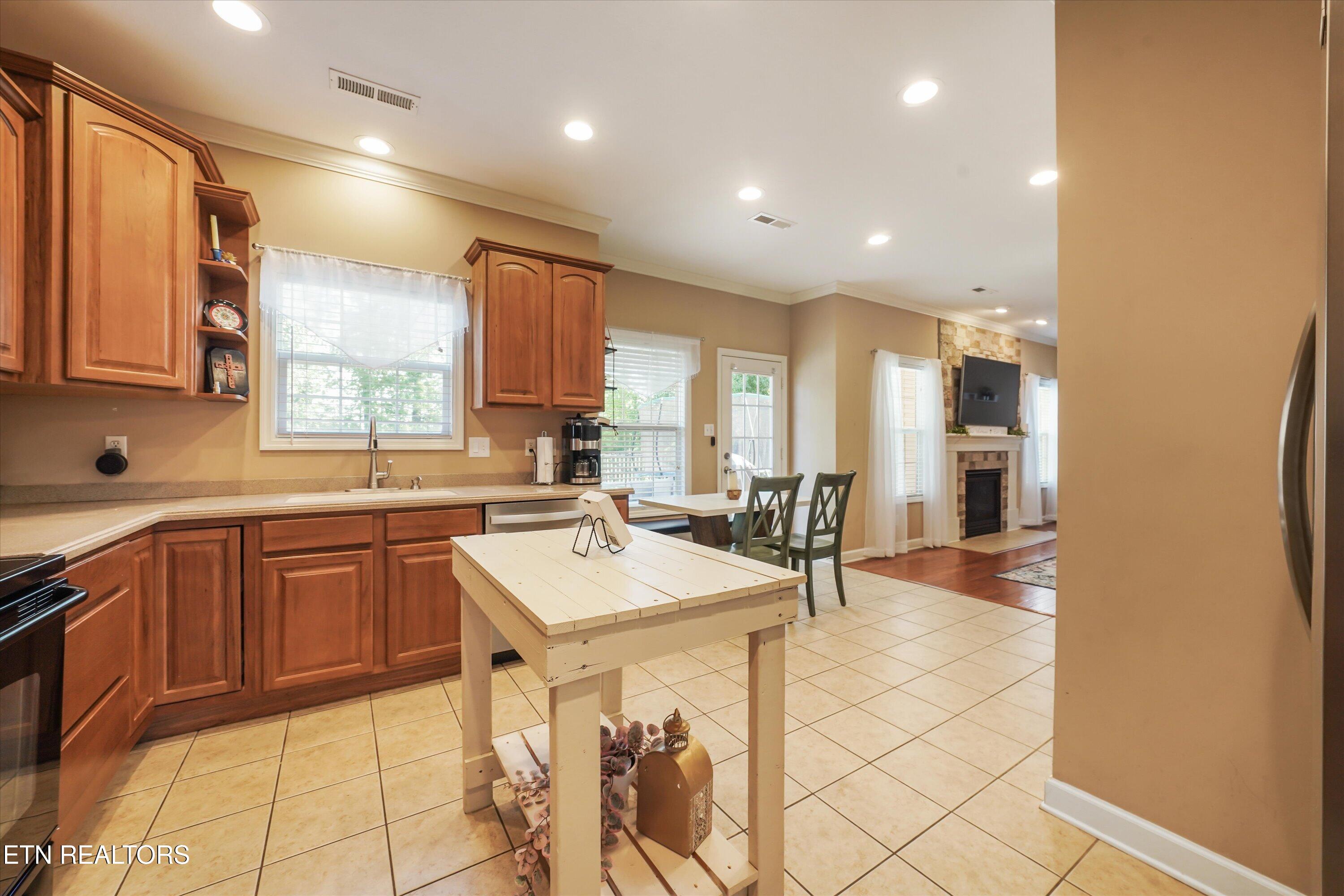 1624 Silver Oak Lane Lenoir City TN 37772